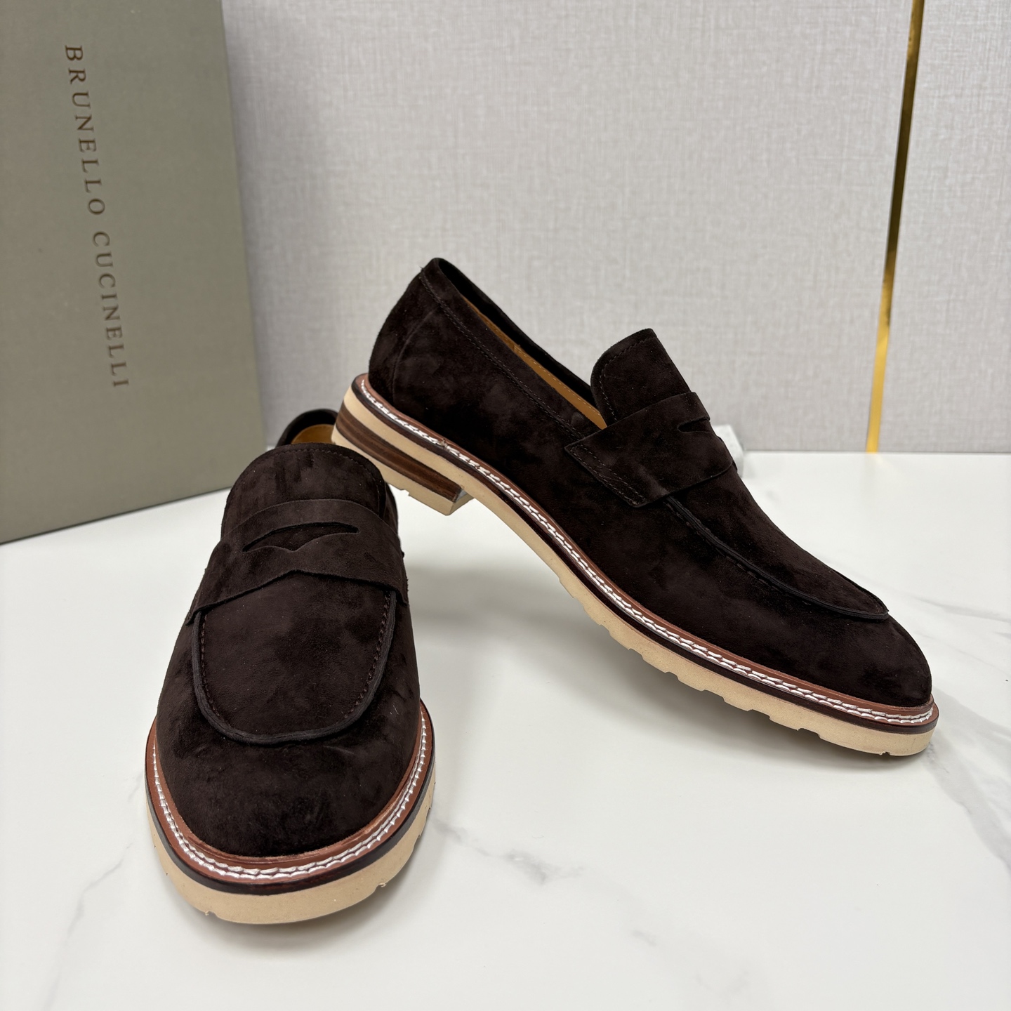 💋💍BC家新品上架 Brunello Cucinell* 乐福鞋皮鞋 选用进口胎牛反绒牛皮，触感如天鹅绒