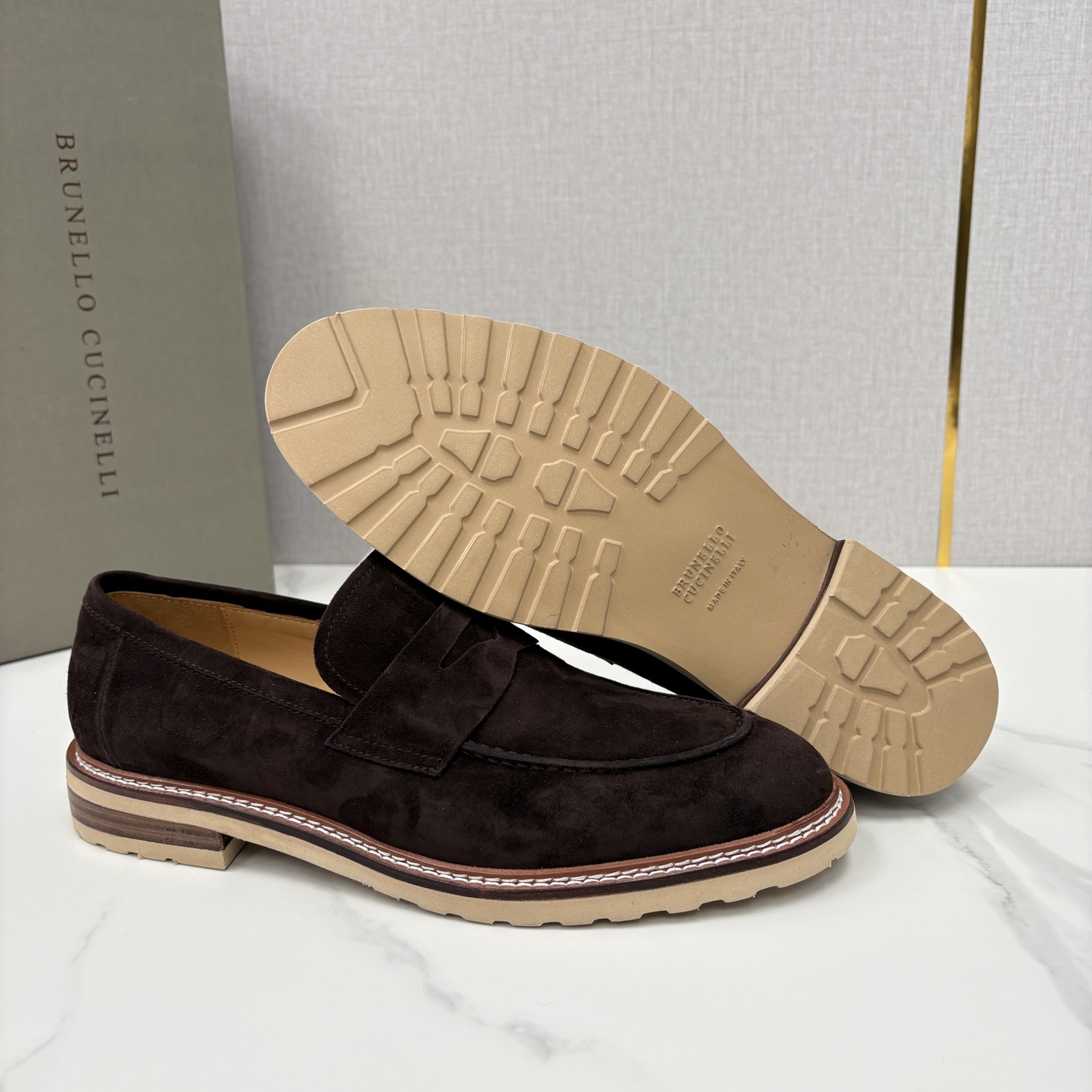 💋💍BC家新品上架 Brunello Cucinell* 乐福鞋皮鞋 选用进口胎牛反绒牛皮，触感如天鹅绒