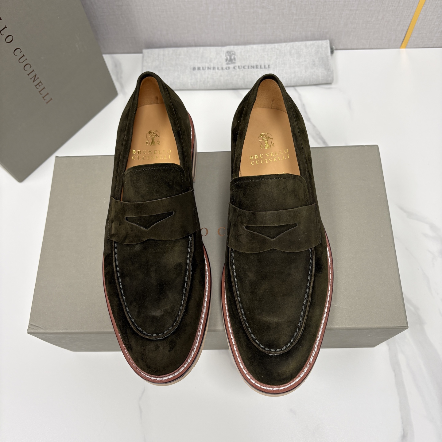 💋💍BC家新品上架 Brunello Cucinell* 乐福鞋皮鞋 选用进口胎牛反绒牛皮，触感如天鹅绒