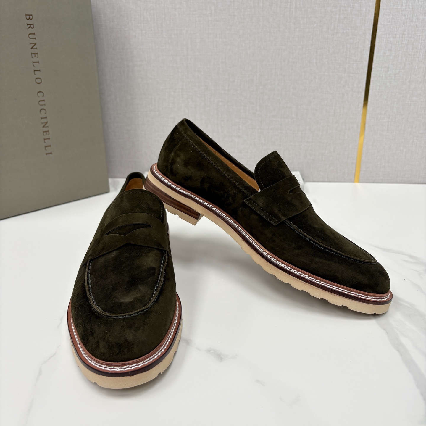 💋💍BC家新品上架 Brunello Cucinell* 乐福鞋皮鞋 选用进口胎牛反绒牛皮，触感如天鹅绒