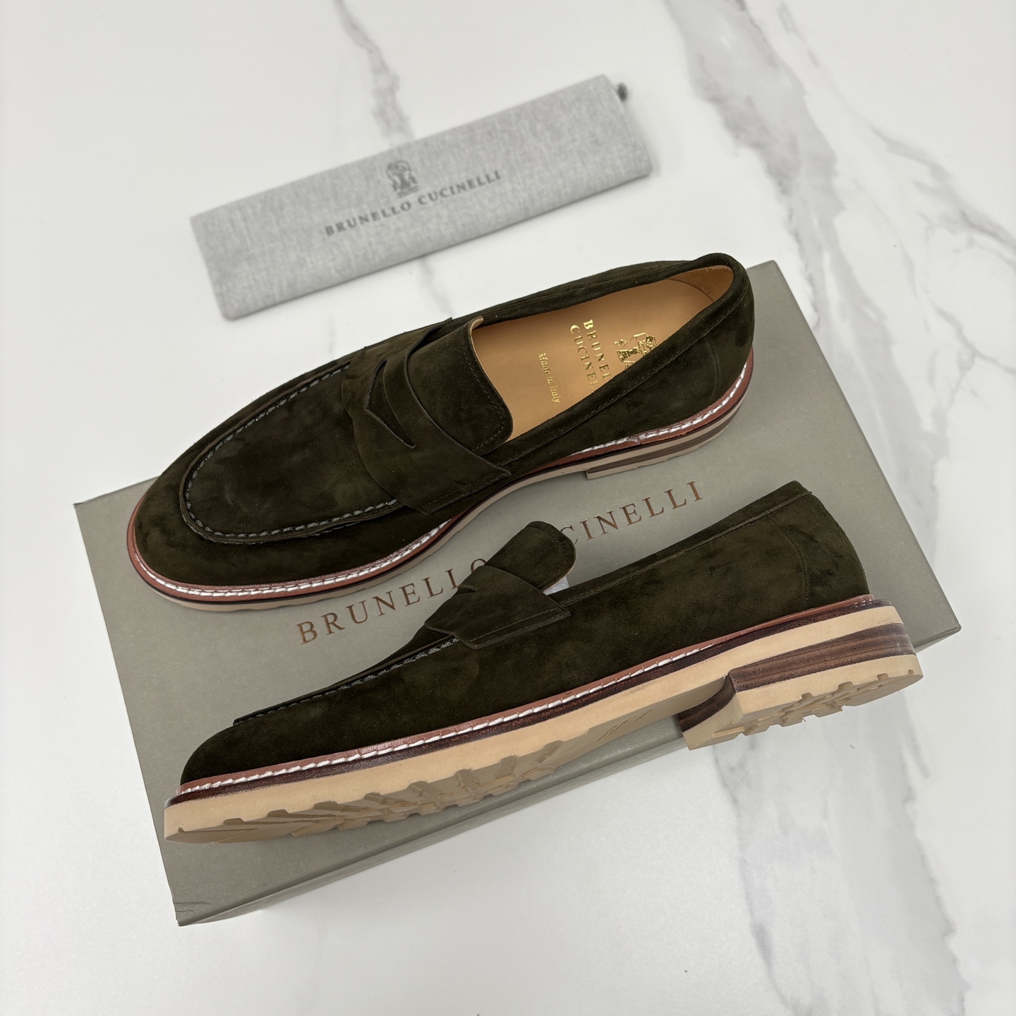 💋💍BC家新品上架 Brunello Cucinell* 乐福鞋皮鞋 选用进口胎牛反绒牛皮，触感如天鹅绒