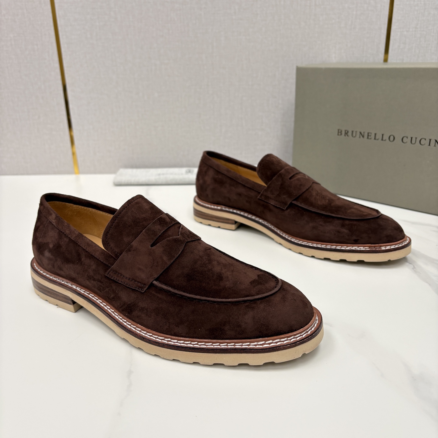 💋💍BC家新品上架 Brunello Cucinell* 乐福鞋皮鞋 选用进口胎牛反绒牛皮，触感如天鹅绒