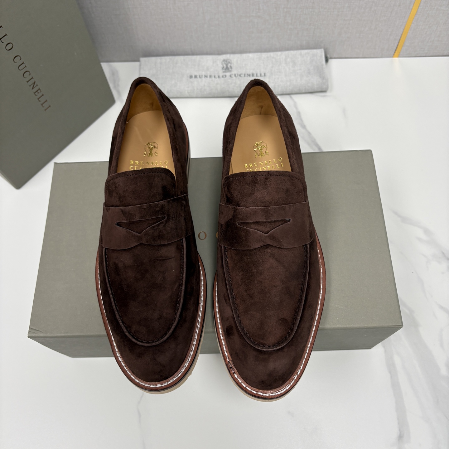 💋💍BC家新品上架 Brunello Cucinell* 乐福鞋皮鞋 选用进口胎牛反绒牛皮，触感如天鹅绒