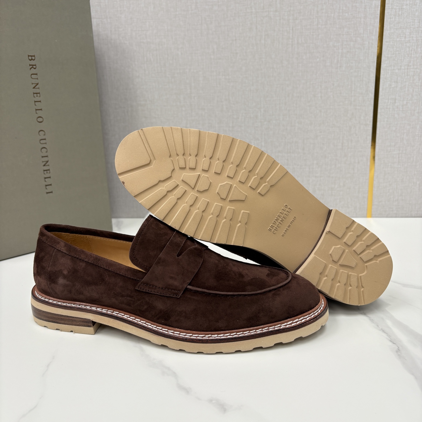 💋💍BC家新品上架 Brunello Cucinell* 乐福鞋皮鞋 选用进口胎牛反绒牛皮，触感如天鹅绒