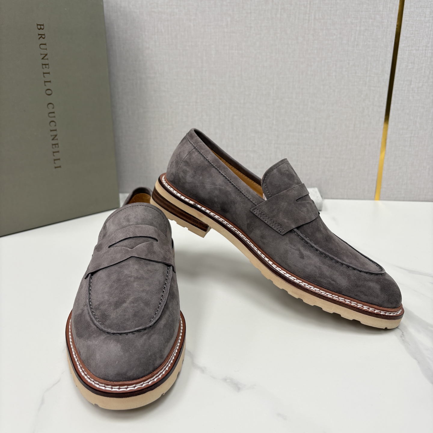 💋💍BC家新品上架 Brunello Cucinell* 乐福鞋皮鞋 选用进口胎牛反绒牛皮，触感如天鹅绒