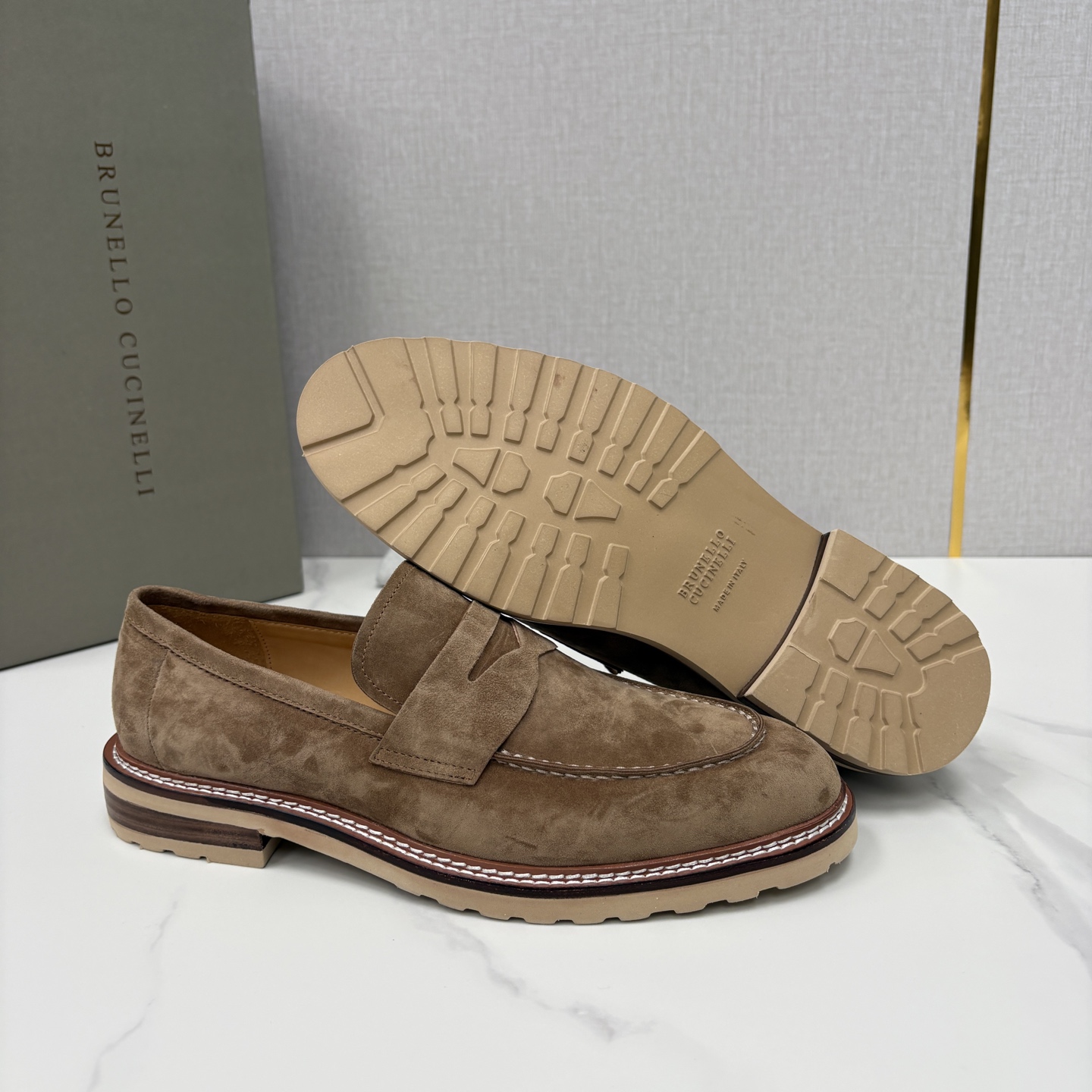 💋💍BC家新品上架 Brunello Cucinell* 乐福鞋皮鞋 选用进口胎牛反绒牛皮，触感如天鹅绒