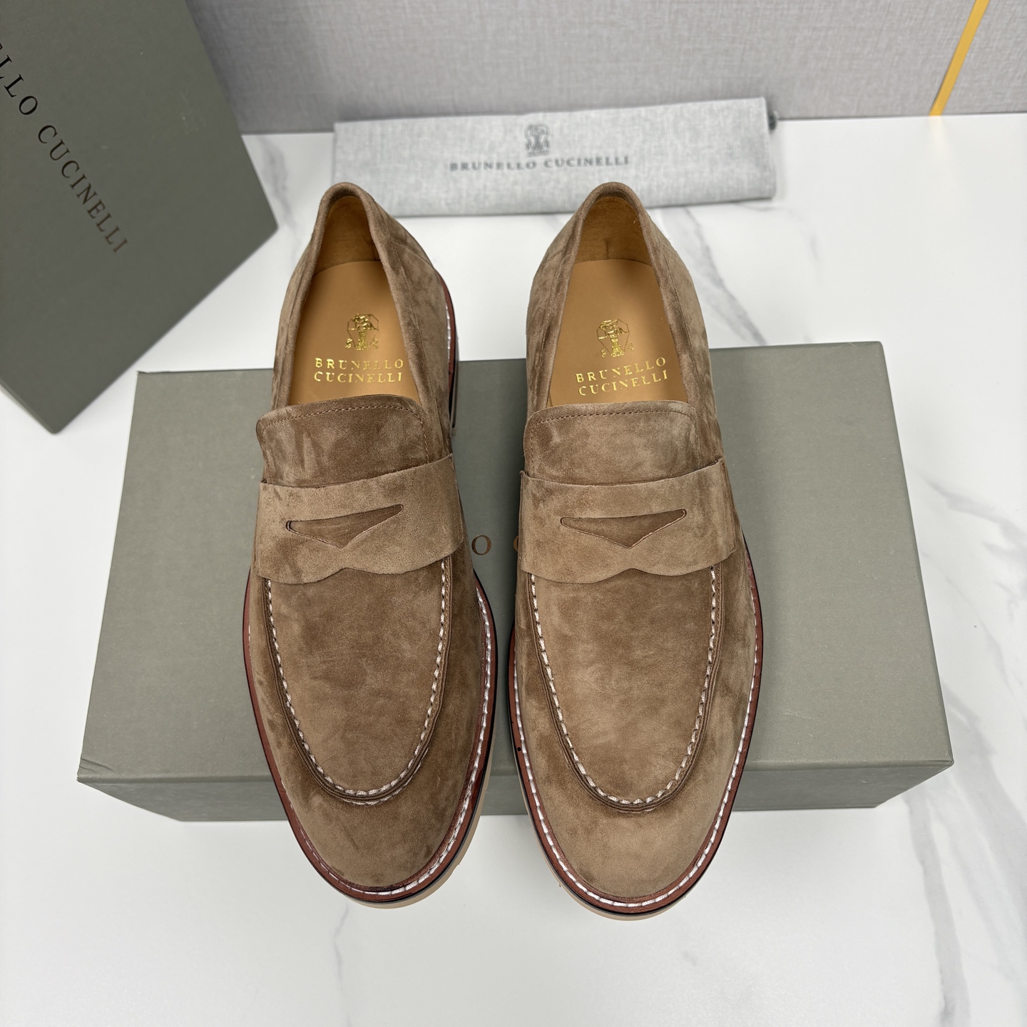 💋💍BC家新品上架 Brunello Cucinell* 乐福鞋皮鞋 选用进口胎牛反绒牛皮，触感如天鹅绒