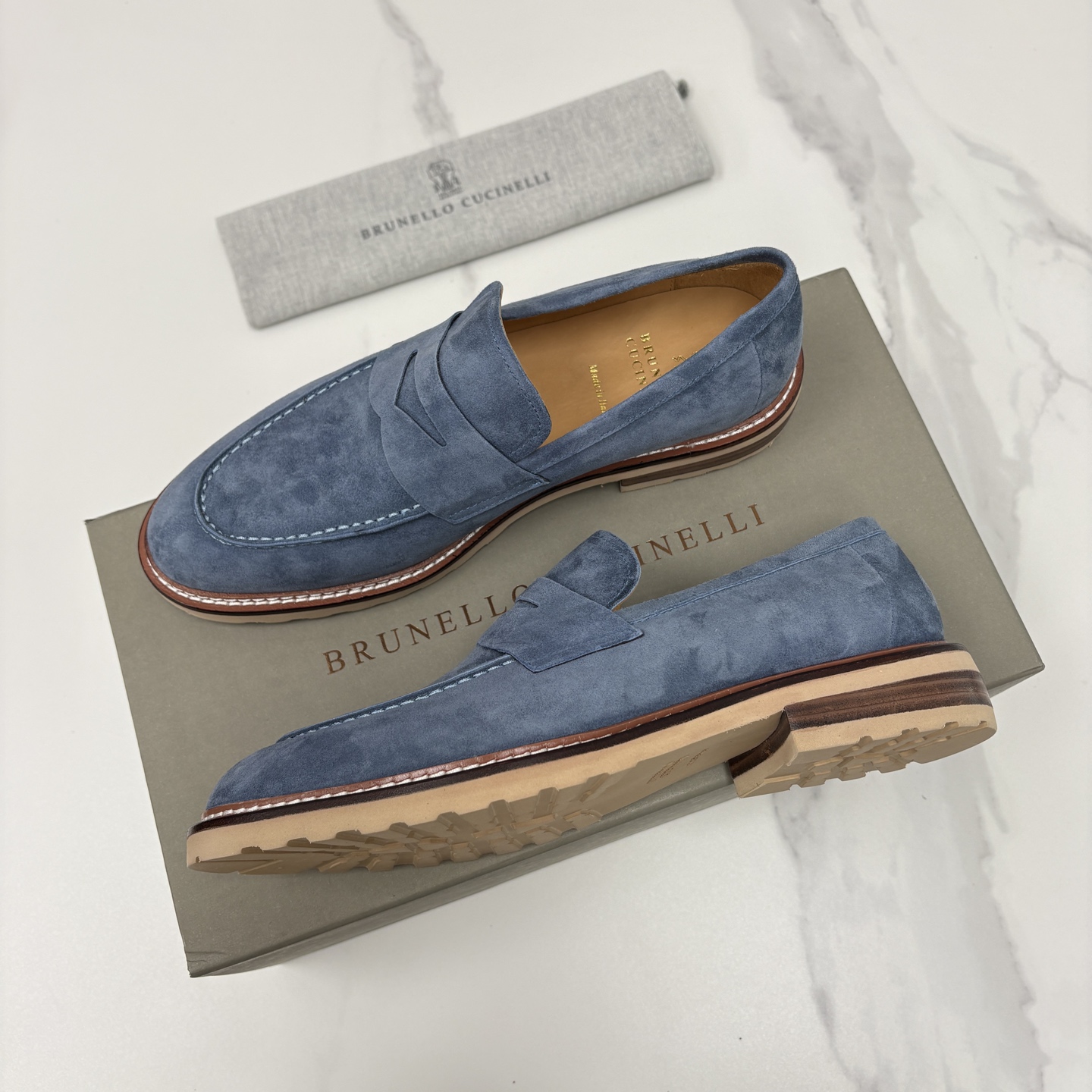 💋💍BC家新品上架 Brunello Cucinell* 乐福鞋皮鞋 选用进口胎牛反绒牛皮，触感如天鹅绒