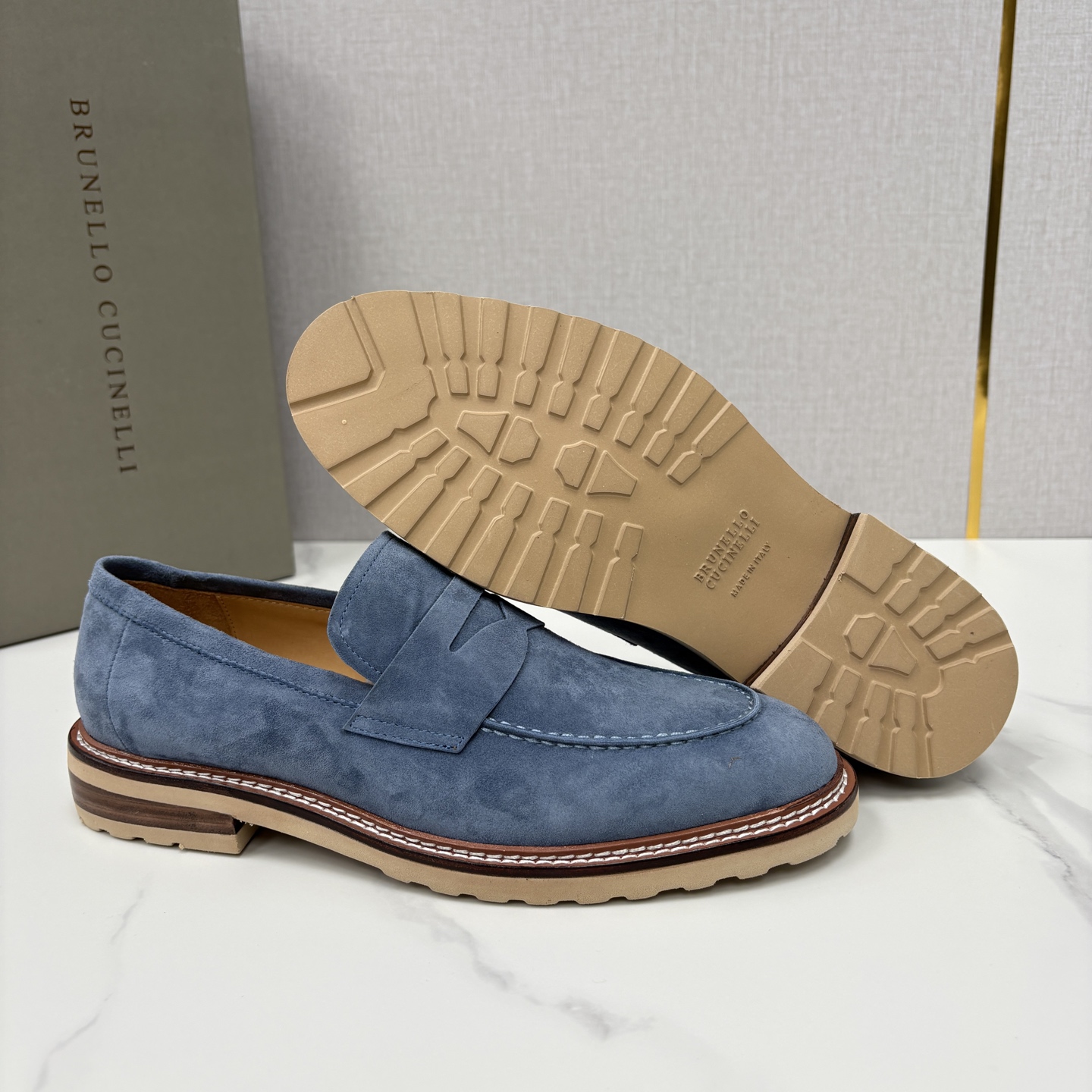 💋💍BC家新品上架 Brunello Cucinell* 乐福鞋皮鞋 选用进口胎牛反绒牛皮，触感如天鹅绒