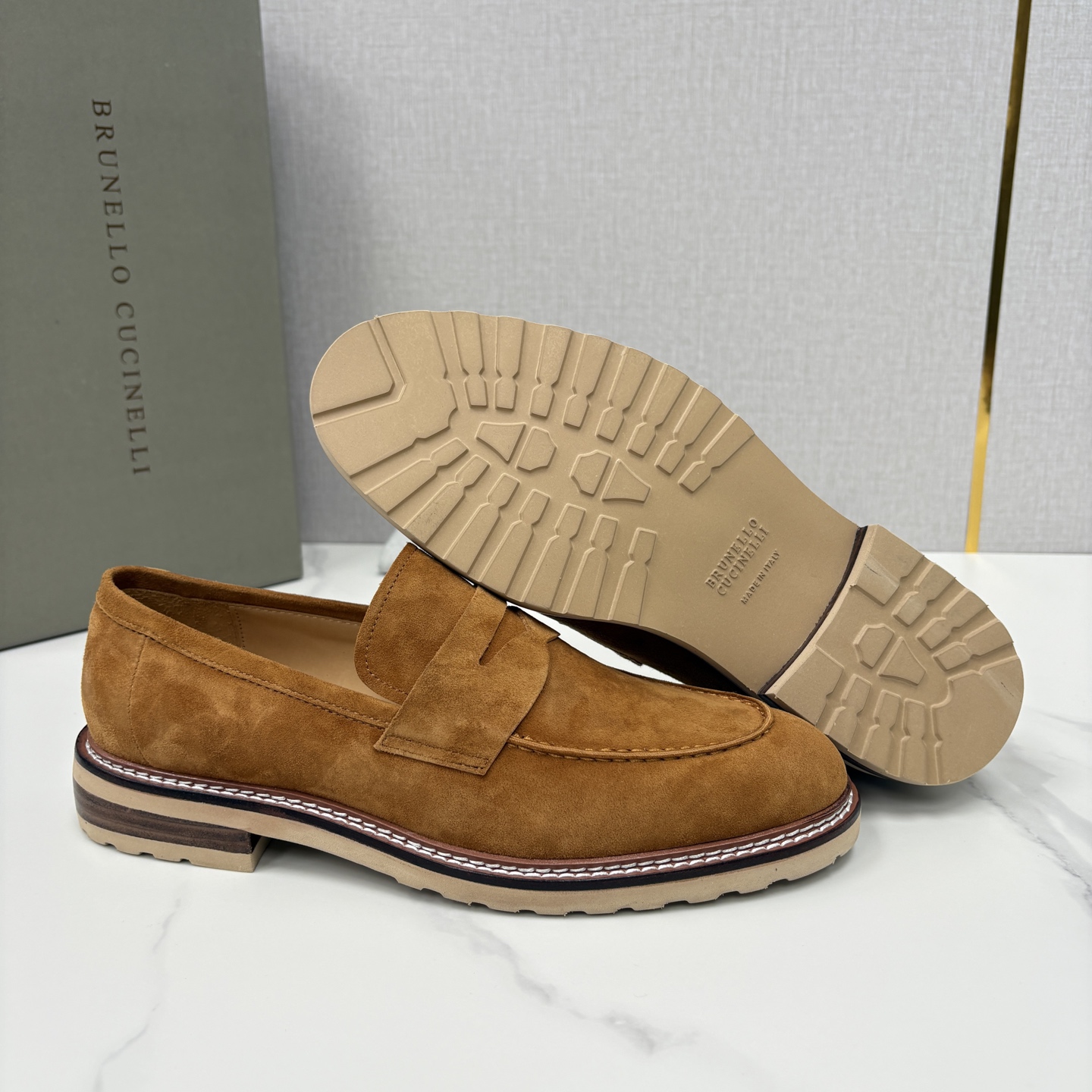 💋💍BC家新品上架 Brunello Cucinell* 乐福鞋皮鞋 选用进口胎牛反绒牛皮，触感如天鹅绒