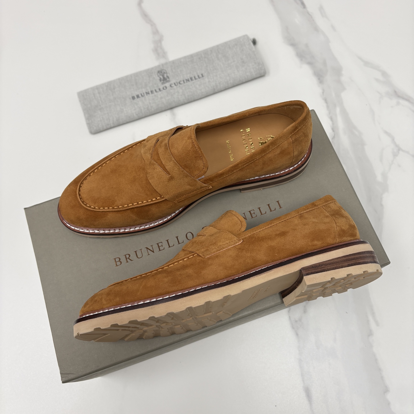 💋💍BC家新品上架 Brunello Cucinell* 乐福鞋皮鞋 选用进口胎牛反绒牛皮，触感如天鹅绒