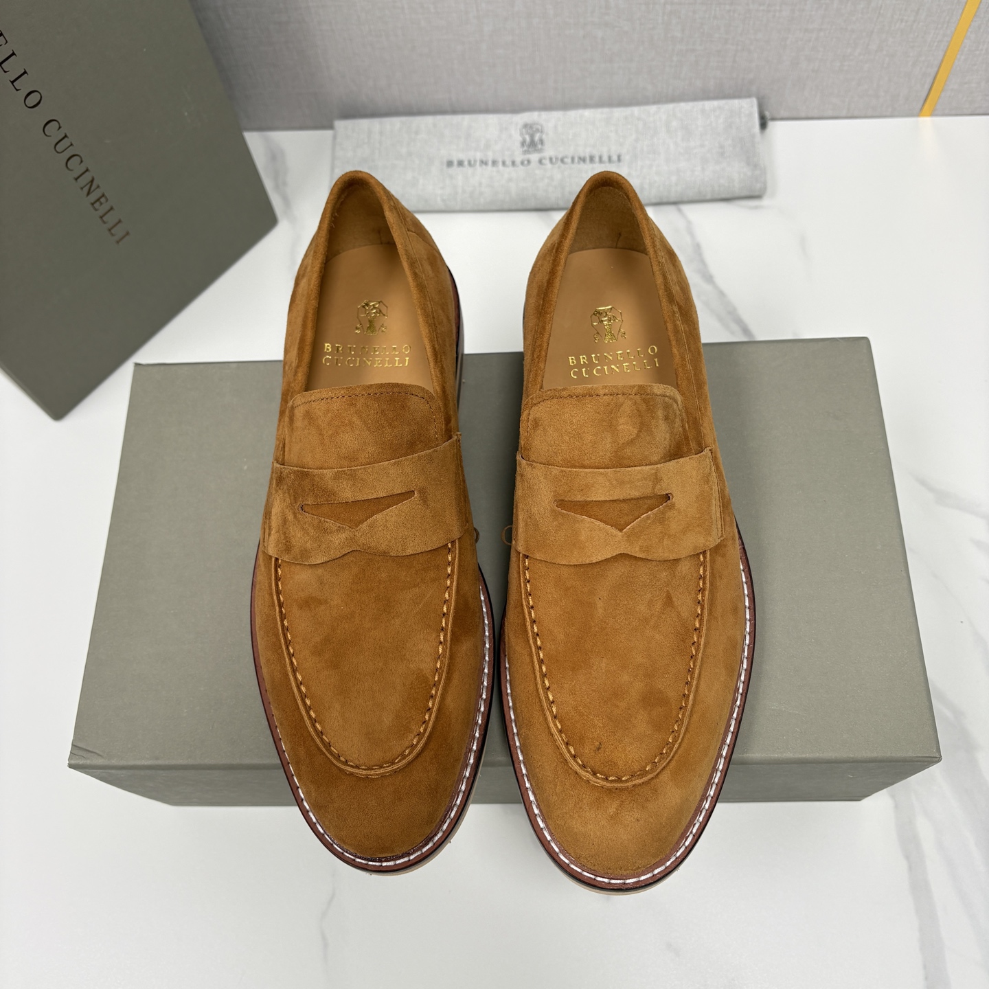 💋💍BC家新品上架 Brunello Cucinell* 乐福鞋皮鞋 选用进口胎牛反绒牛皮，触感如天鹅绒