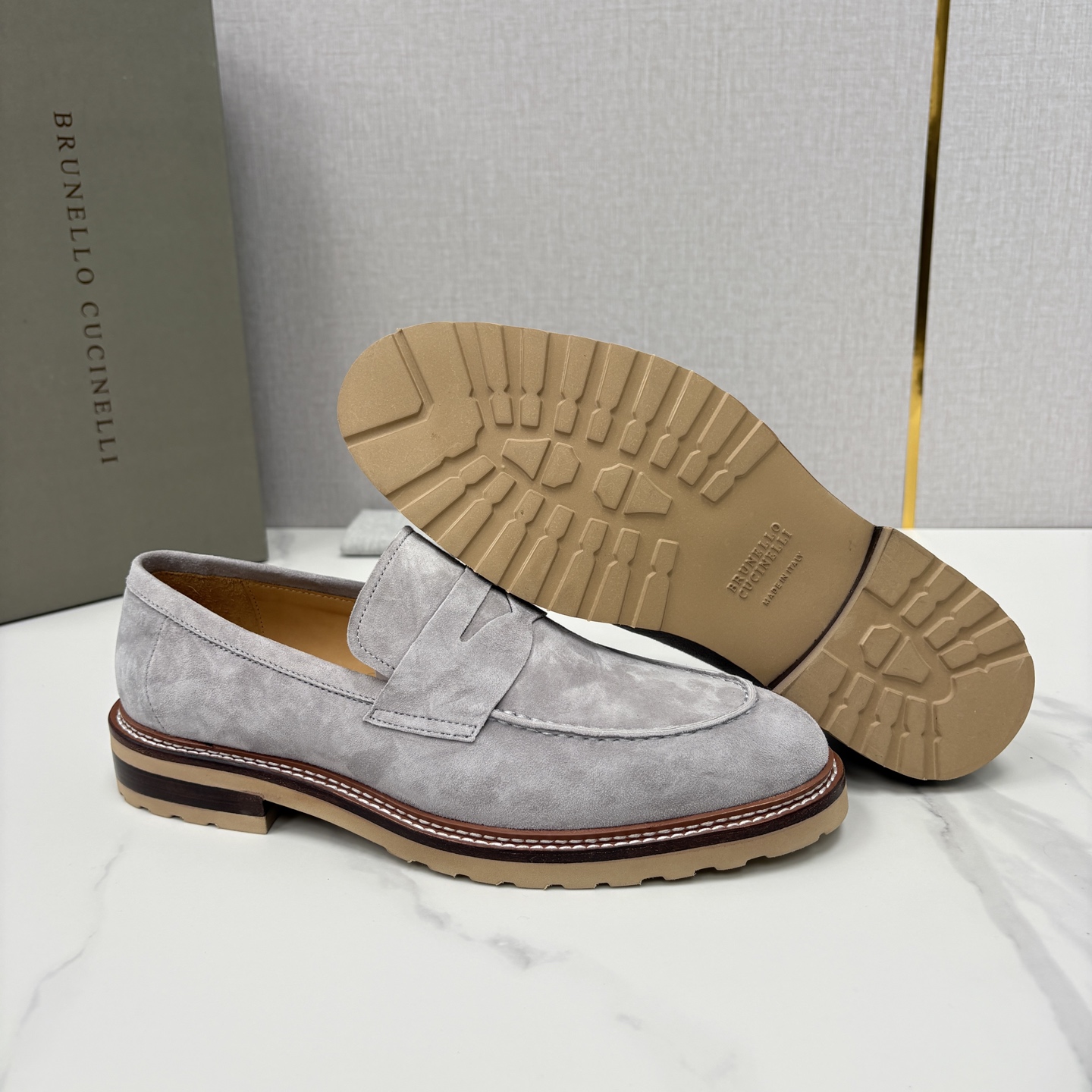 💋💍BC家新品上架 Brunello Cucinell* 乐福鞋皮鞋 选用进口胎牛反绒牛皮，触感如天鹅绒