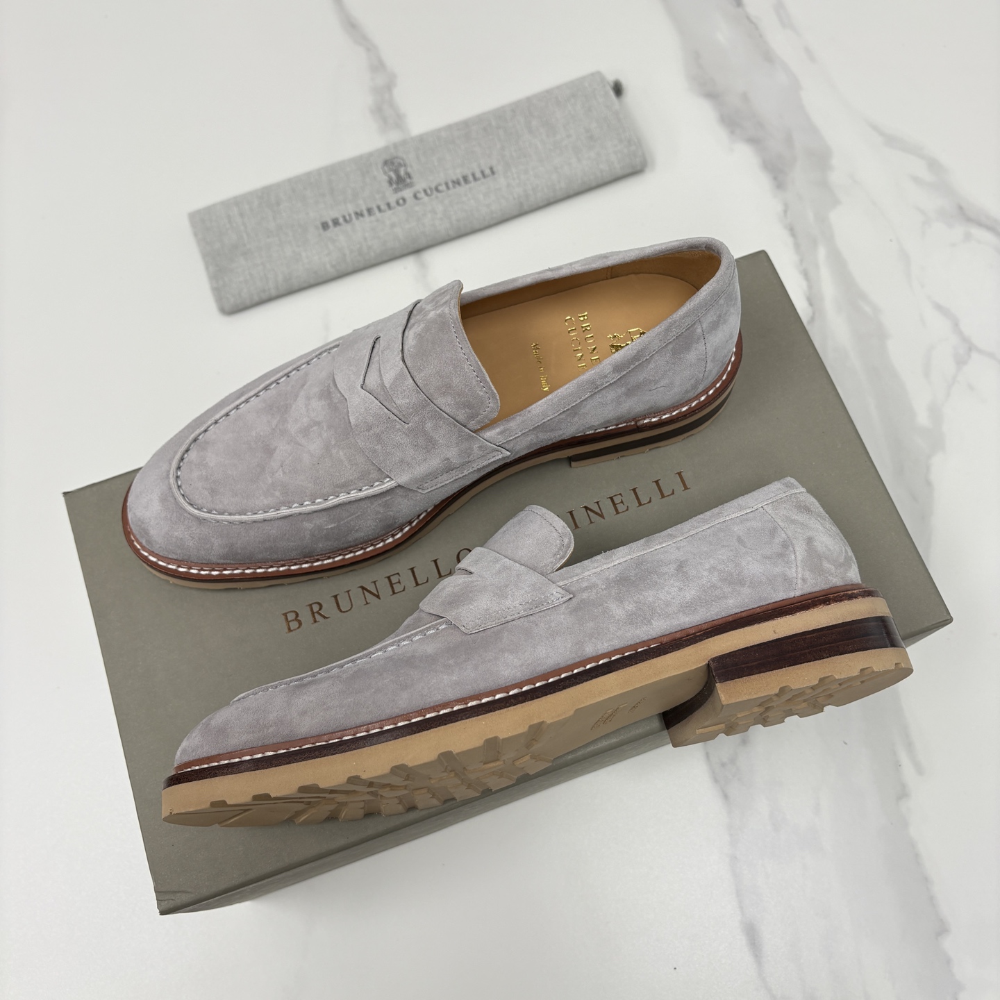 💋💍BC家新品上架 Brunello Cucinell* 乐福鞋皮鞋 选用进口胎牛反绒牛皮，触感如天鹅绒