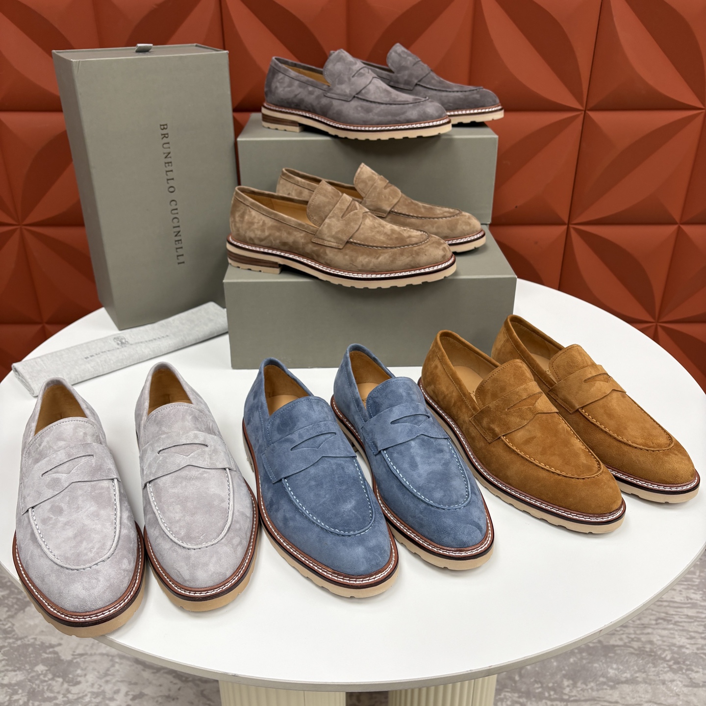 💋💍BC家新品上架 Brunello Cucinell* 乐福鞋皮鞋 选用进口胎牛反绒牛皮，触感如天鹅绒