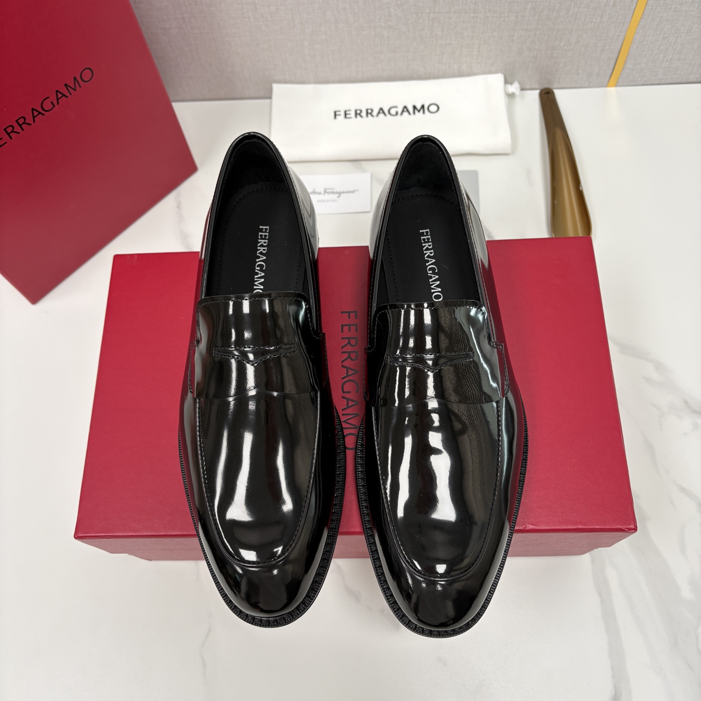 💋💍 SF 菲拉** 专柜同步新款 男士便鞋 可休闲可正装莫卡辛乐福皮鞋 经典造型体现正装时髦魅力，全新