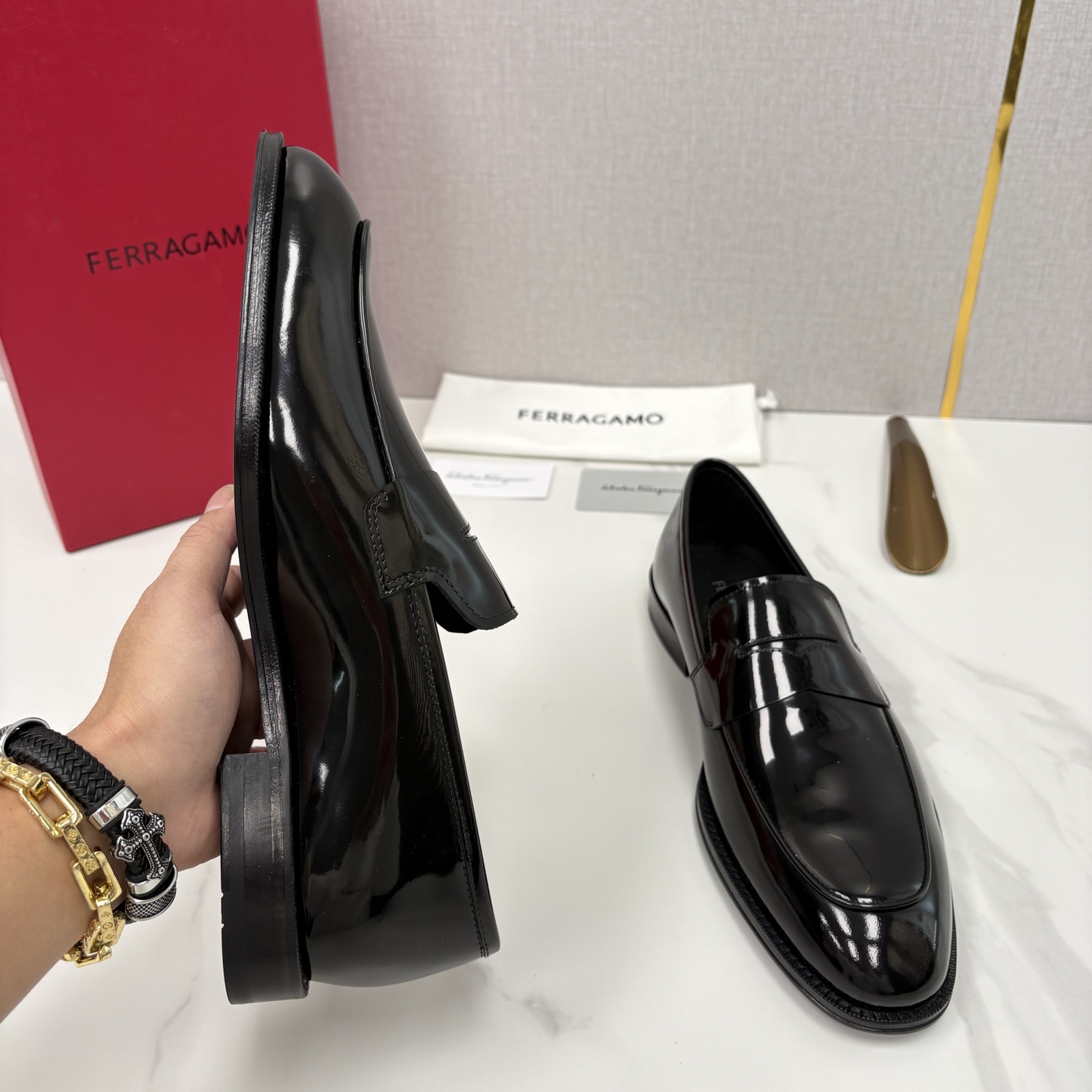 💋💍 SF 菲拉** 专柜同步新款 男士便鞋 可休闲可正装莫卡辛乐福皮鞋 经典造型体现正装时髦魅力，全新