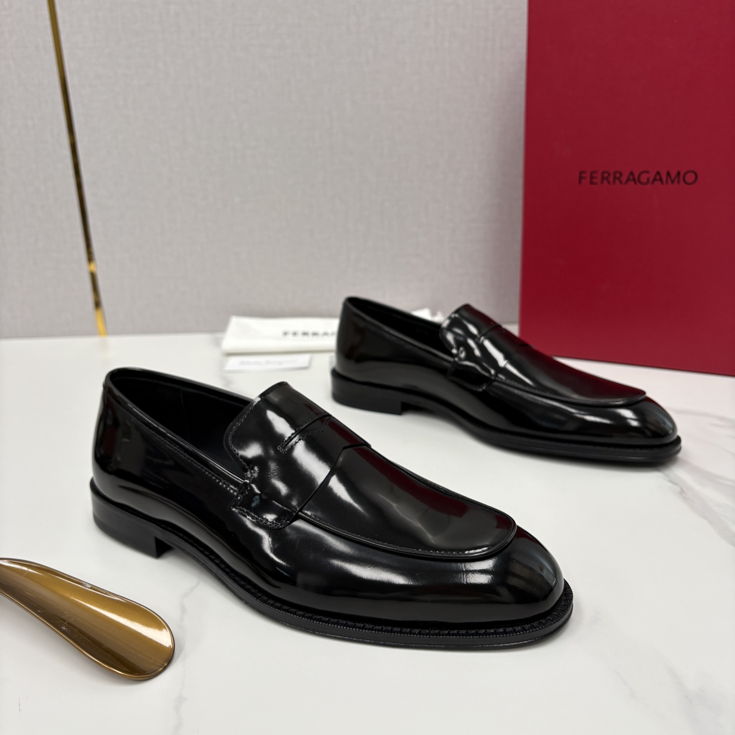 💋💍 SF 菲拉** 专柜同步新款 男士便鞋 可休闲可正装莫卡辛乐福皮鞋 经典造型体现正装时髦魅力，全新