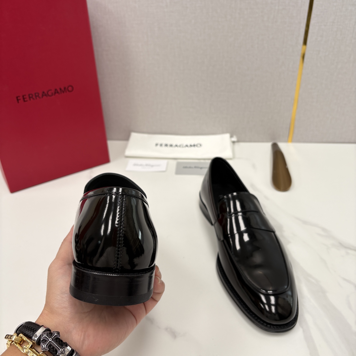 💋💍 SF 菲拉** 专柜同步新款 男士便鞋 可休闲可正装莫卡辛乐福皮鞋 经典造型体现正装时髦魅力，全新