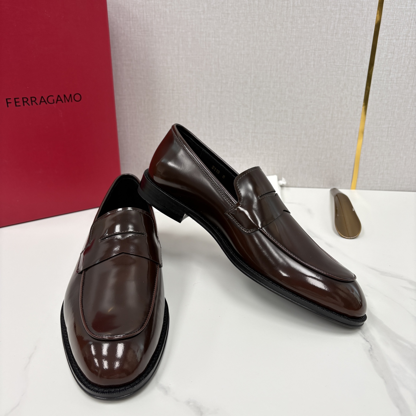 💋💍 SF 菲拉** 专柜同步新款 男士便鞋 可休闲可正装莫卡辛乐福皮鞋 经典造型体现正装时髦魅力，全新