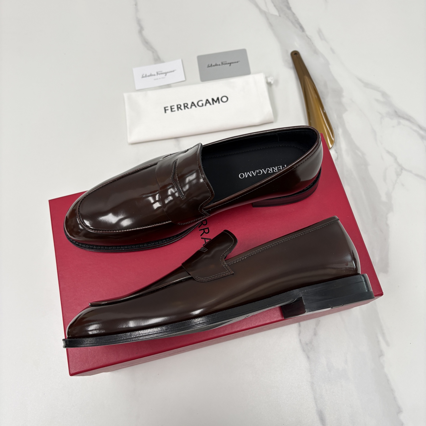 💋💍 SF 菲拉** 专柜同步新款 男士便鞋 可休闲可正装莫卡辛乐福皮鞋 经典造型体现正装时髦魅力，全新