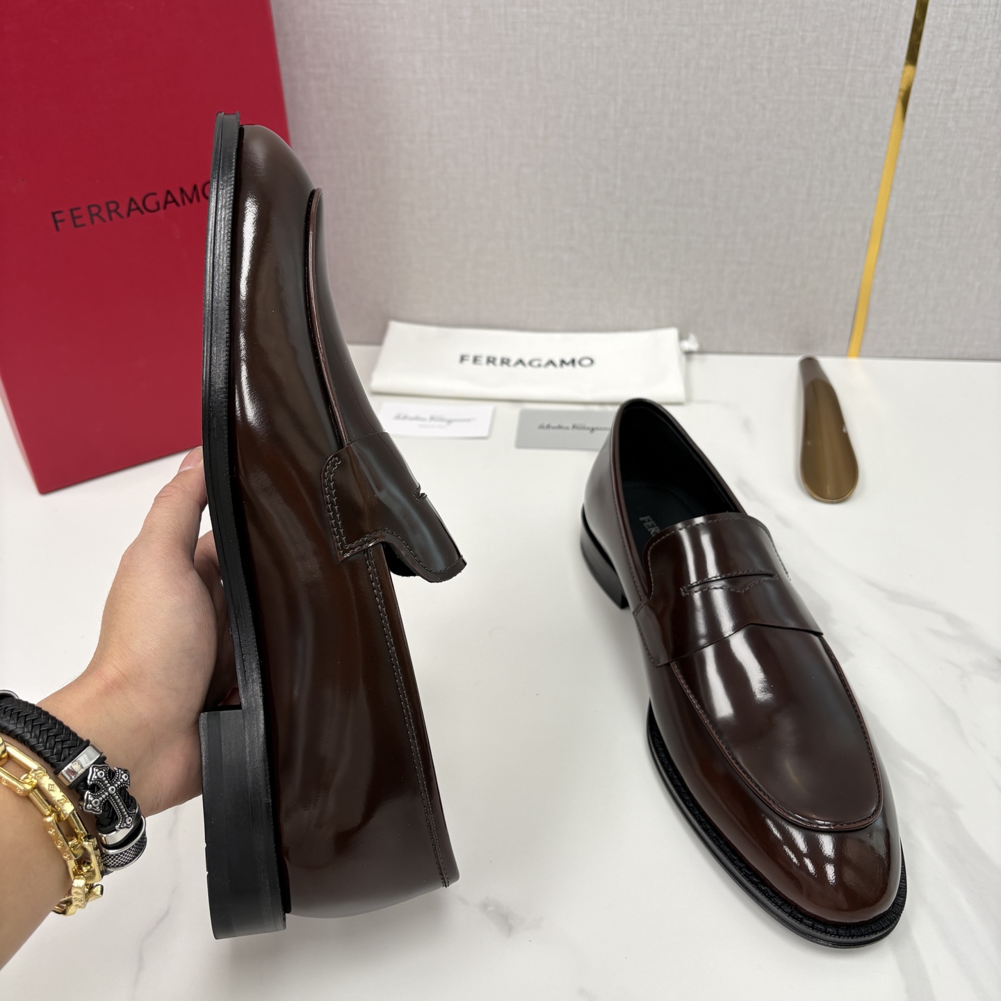 💋💍 SF 菲拉** 专柜同步新款 男士便鞋 可休闲可正装莫卡辛乐福皮鞋 经典造型体现正装时髦魅力，全新