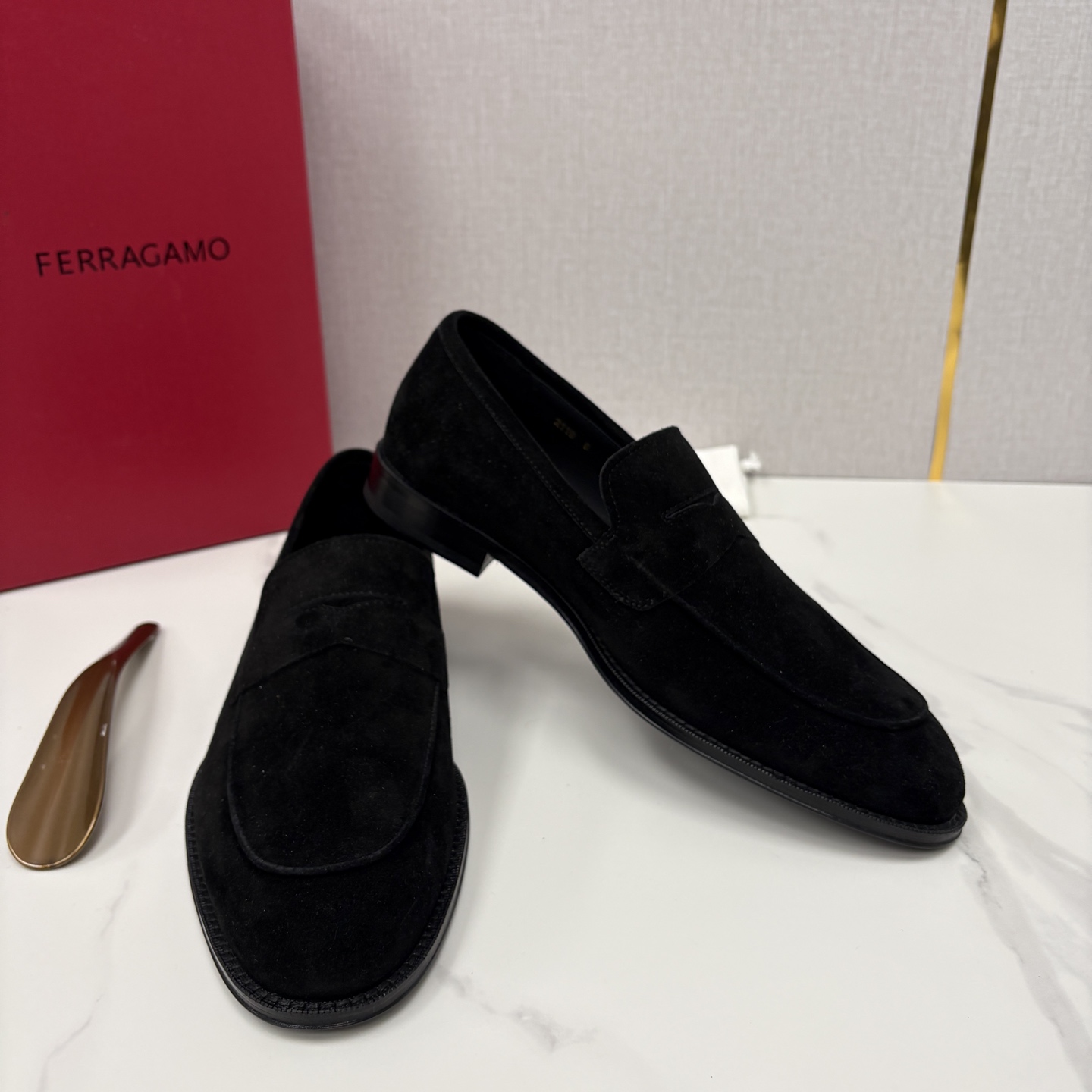 💋💍 SF 菲拉** 专柜同步新款 男士便鞋 可休闲可正装莫卡辛乐福皮鞋 经典造型体现正装时髦魅力，全新