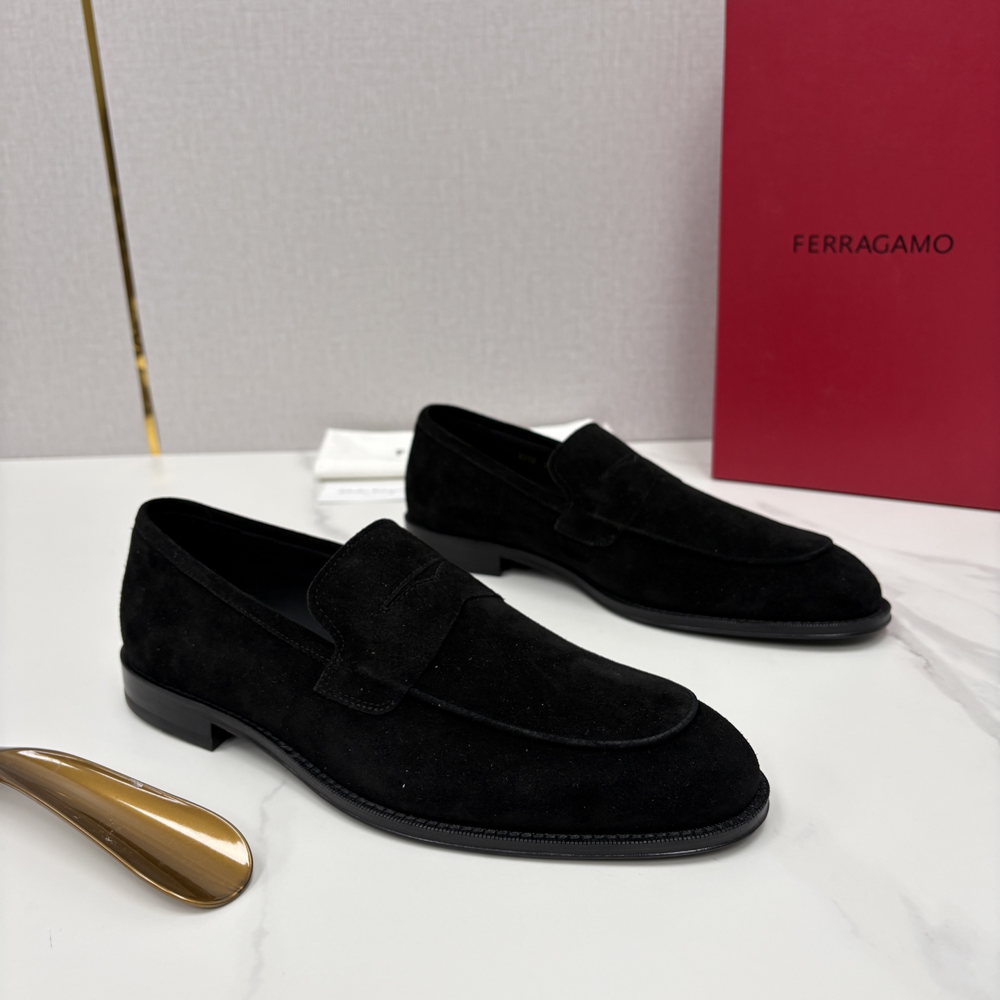 💋💍 SF 菲拉** 专柜同步新款 男士便鞋 可休闲可正装莫卡辛乐福皮鞋 经典造型体现正装时髦魅力，全新