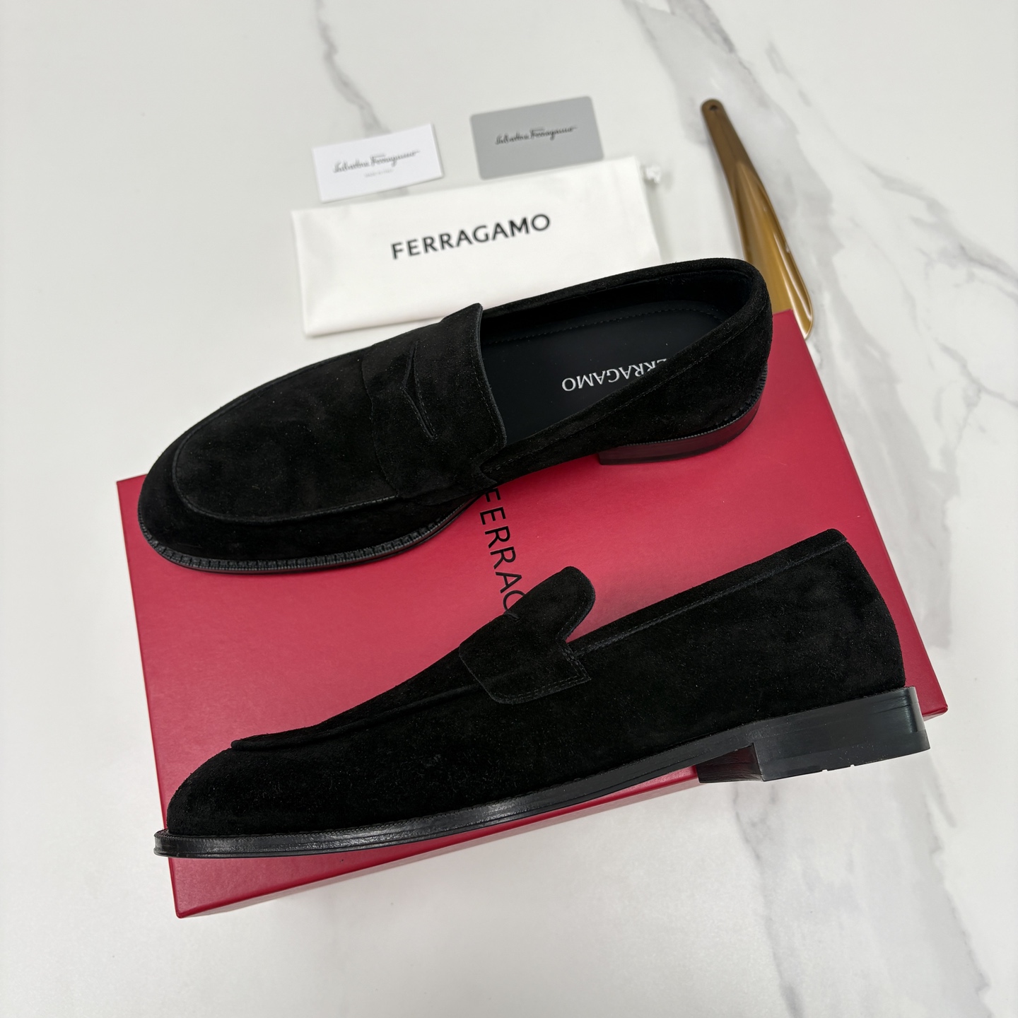 💋💍 SF 菲拉** 专柜同步新款 男士便鞋 可休闲可正装莫卡辛乐福皮鞋 经典造型体现正装时髦魅力，全新