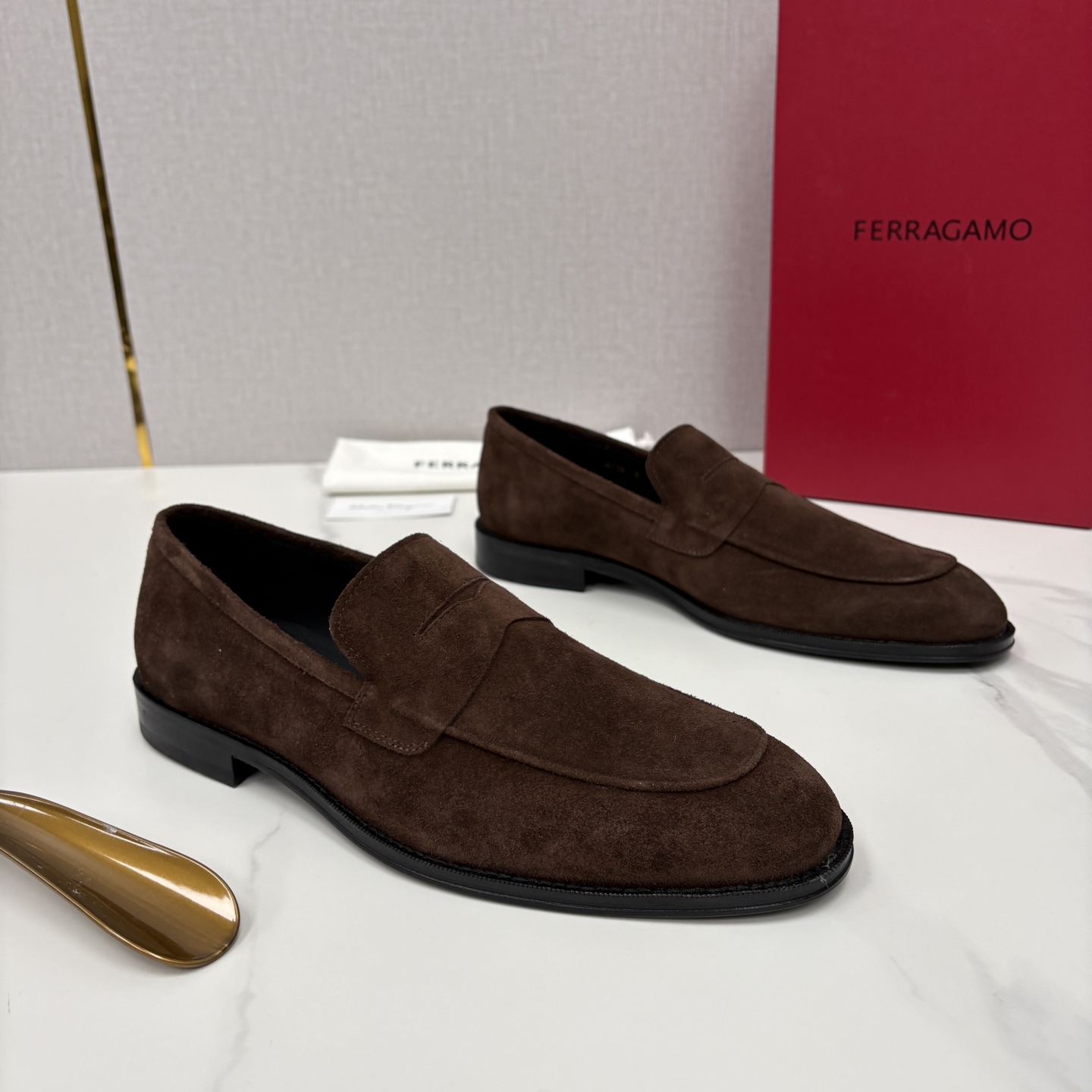 💋💍 SF 菲拉** 专柜同步新款 男士便鞋 可休闲可正装莫卡辛乐福皮鞋 经典造型体现正装时髦魅力，全新