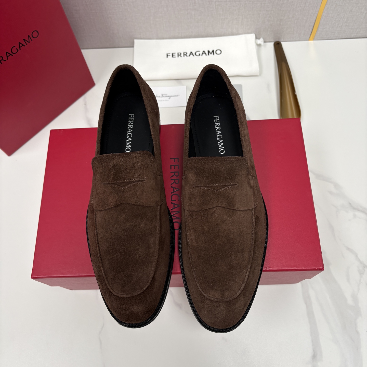 💋💍 SF 菲拉** 专柜同步新款 男士便鞋 可休闲可正装莫卡辛乐福皮鞋 经典造型体现正装时髦魅力，全新