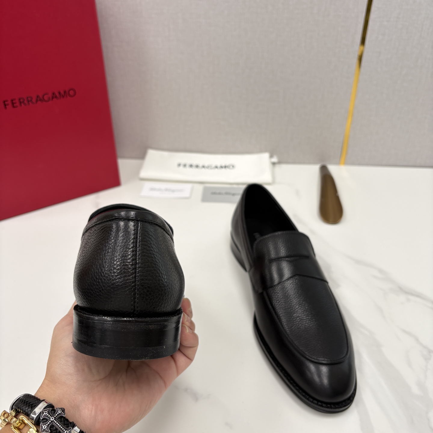 💋💍 SF 菲拉** 专柜同步新款 男士便鞋 可休闲可正装莫卡辛乐福皮鞋 经典造型体现正装时髦魅力，全新