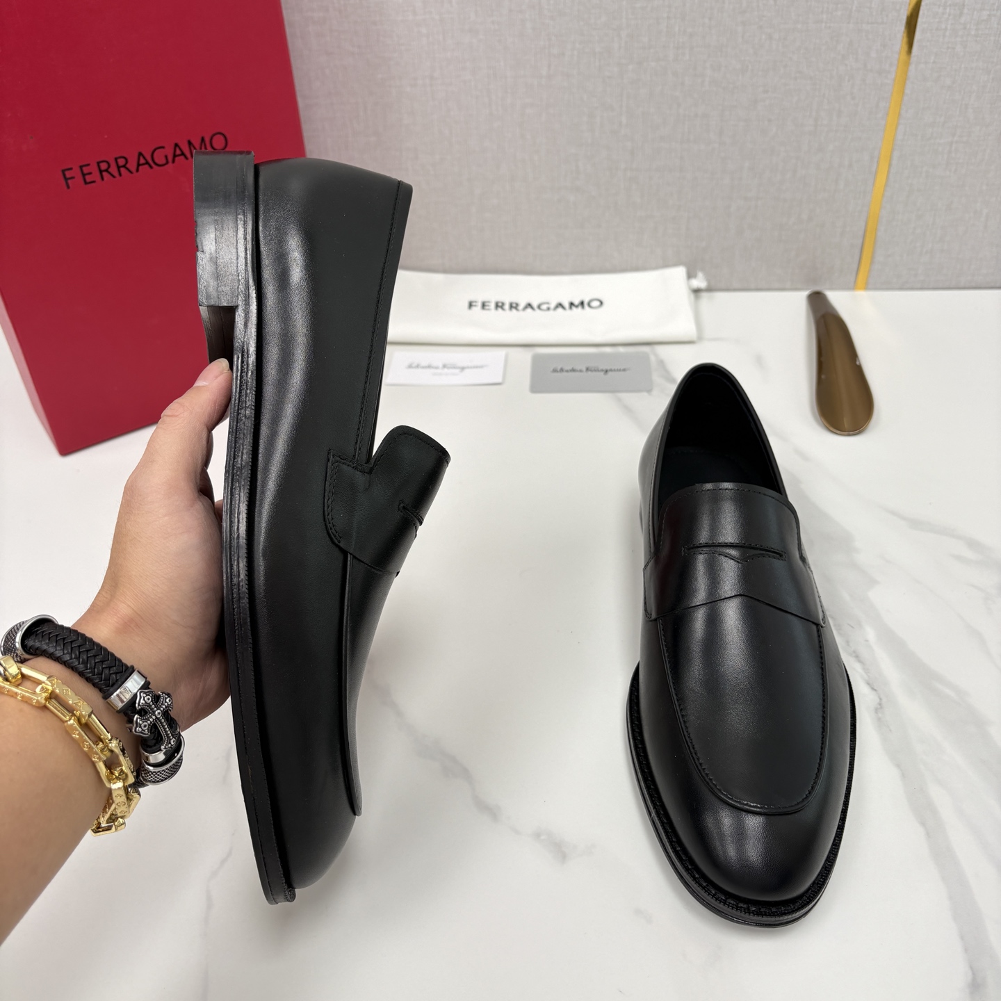 💋💍 SF 菲拉** 专柜同步新款 男士便鞋 可休闲可正装莫卡辛乐福皮鞋 经典造型体现正装时髦魅力，全新