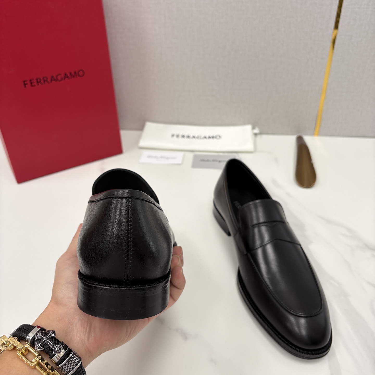 💋💍 SF 菲拉** 专柜同步新款 男士便鞋 可休闲可正装莫卡辛乐福皮鞋 经典造型体现正装时髦魅力，全新