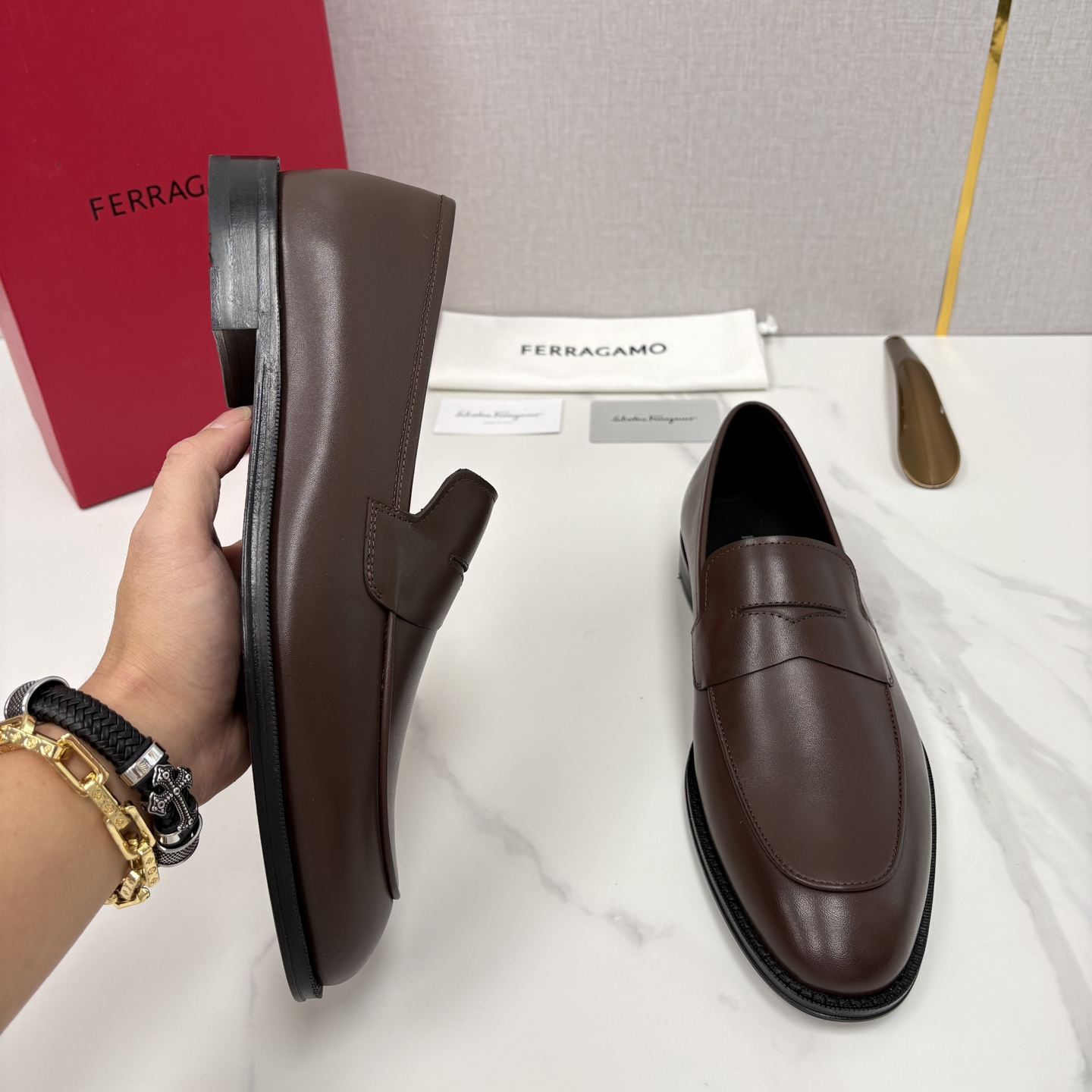 💋💍 SF 菲拉** 专柜同步新款 男士便鞋 可休闲可正装莫卡辛乐福皮鞋 经典造型体现正装时髦魅力，全新