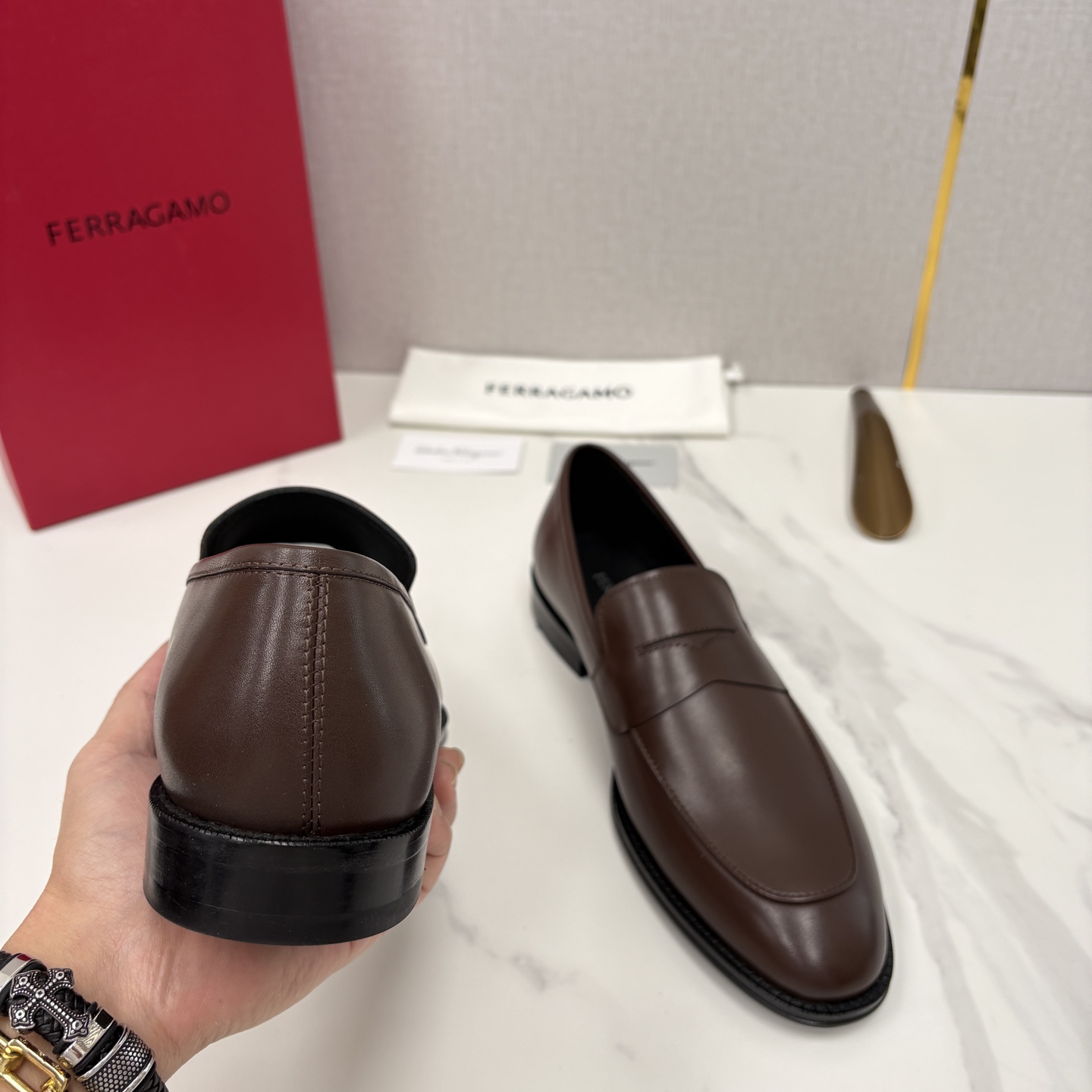 💋💍 SF 菲拉** 专柜同步新款 男士便鞋 可休闲可正装莫卡辛乐福皮鞋 经典造型体现正装时髦魅力，全新