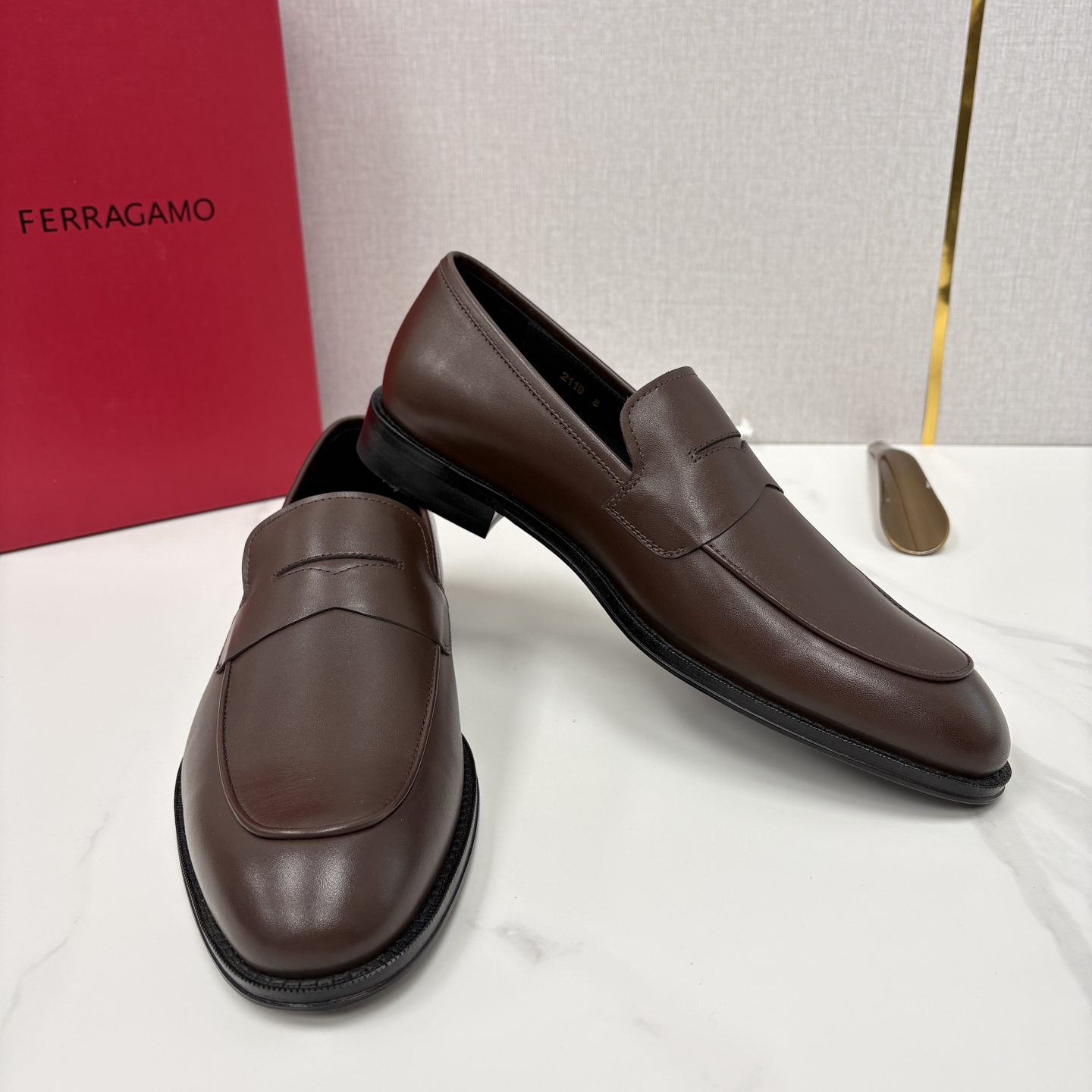 💋💍 SF 菲拉** 专柜同步新款 男士便鞋 可休闲可正装莫卡辛乐福皮鞋 经典造型体现正装时髦魅力，全新