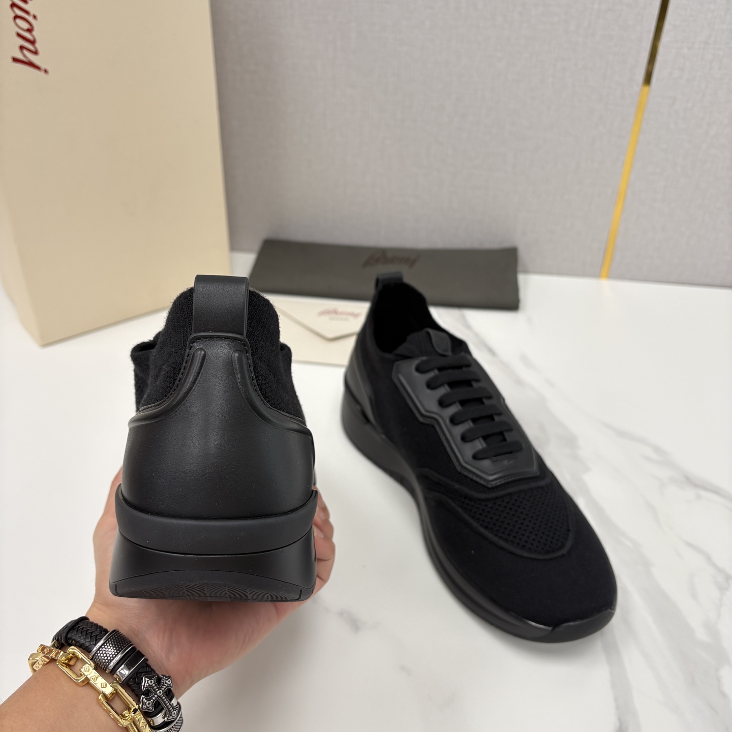 💋💍 Brion* （布里-奥尼） 男士新款轻奢休闲运动鞋 该品牌于1945年创立于意大利罗马的男装奢侈