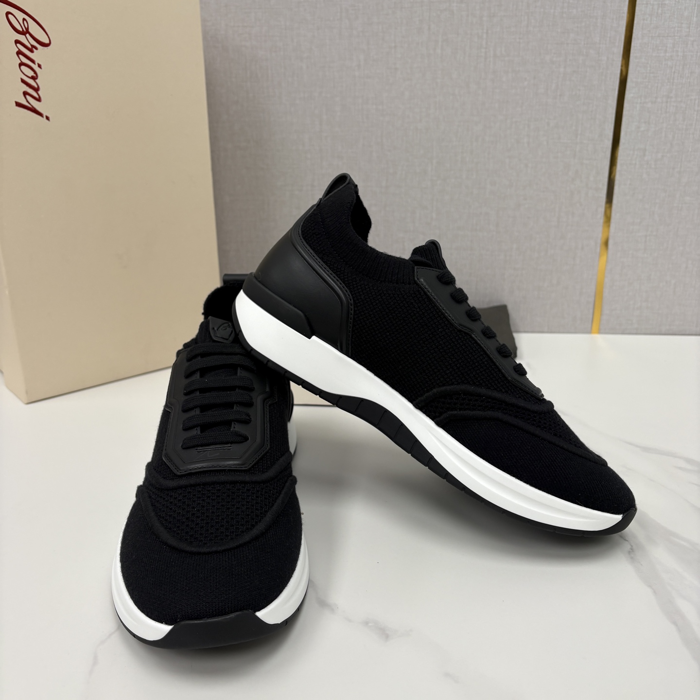 💋💍 Brion* （布里-奥尼） 男士新款轻奢休闲运动鞋 该品牌于1945年创立于意大利罗马的男装奢侈