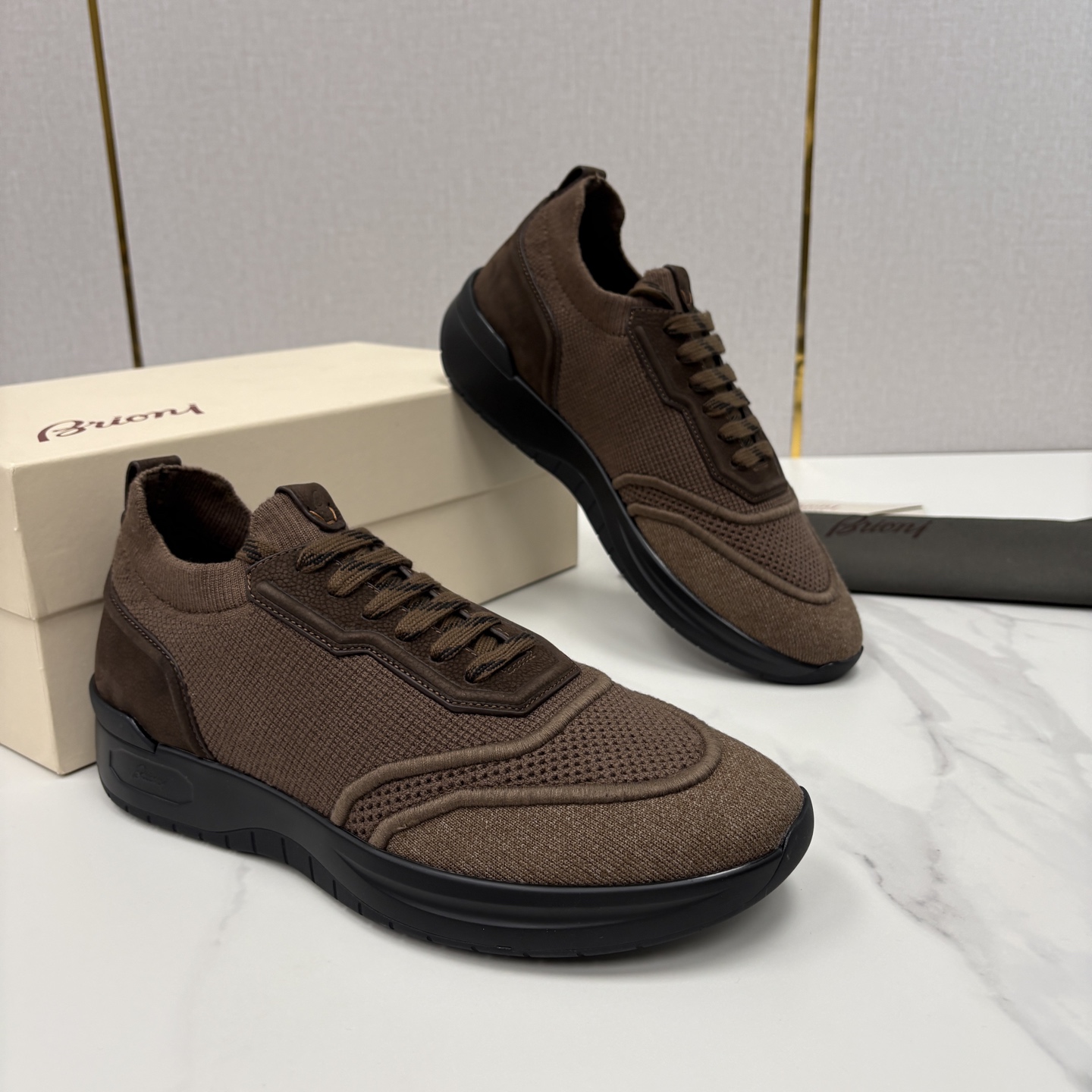 💋💍 Brion* （布里-奥尼） 男士新款轻奢休闲运动鞋 该品牌于1945年创立于意大利罗马的男装奢侈