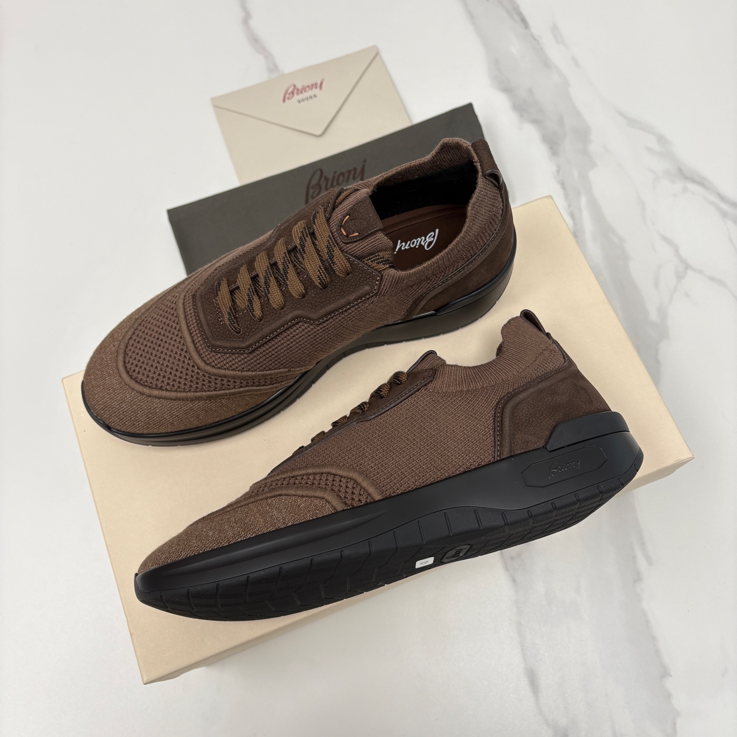 💋💍 Brion* （布里-奥尼） 男士新款轻奢休闲运动鞋 该品牌于1945年创立于意大利罗马的男装奢侈