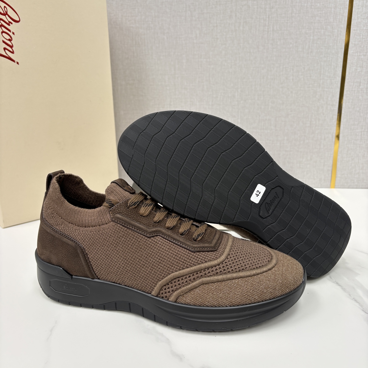 💋💍 Brion* （布里-奥尼） 男士新款轻奢休闲运动鞋 该品牌于1945年创立于意大利罗马的男装奢侈