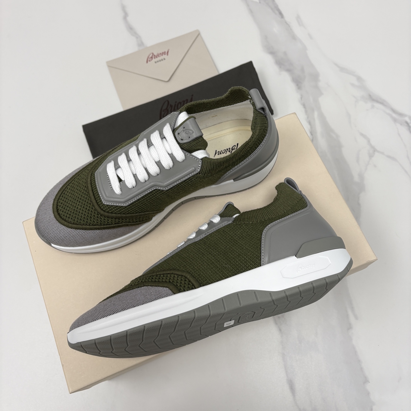 💋💍 Brion* （布里-奥尼） 男士新款轻奢休闲运动鞋 该品牌于1945年创立于意大利罗马的男装奢侈