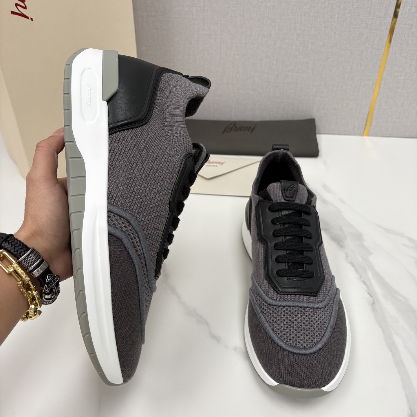 💋💍 Brion* （布里-奥尼） 男士新款轻奢休闲运动鞋 该品牌于1945年创立于意大利罗马的男装奢侈