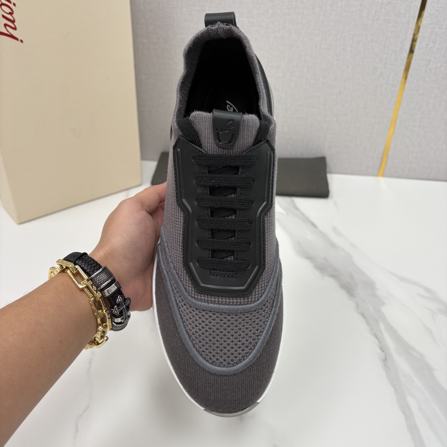 💋💍 Brion* （布里-奥尼） 男士新款轻奢休闲运动鞋 该品牌于1945年创立于意大利罗马的男装奢侈