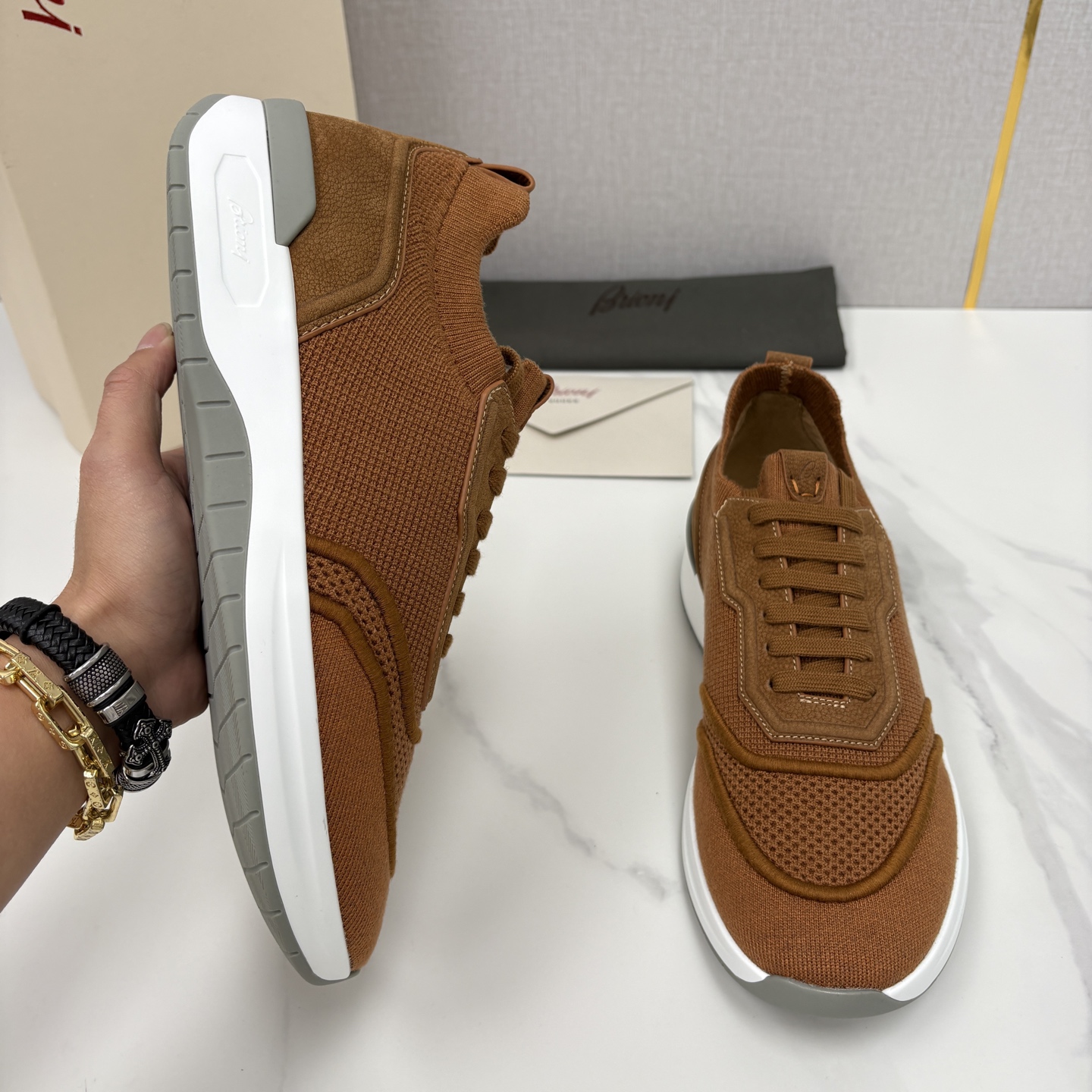 💋💍 Brion* （布里-奥尼） 男士新款轻奢休闲运动鞋 该品牌于1945年创立于意大利罗马的男装奢侈