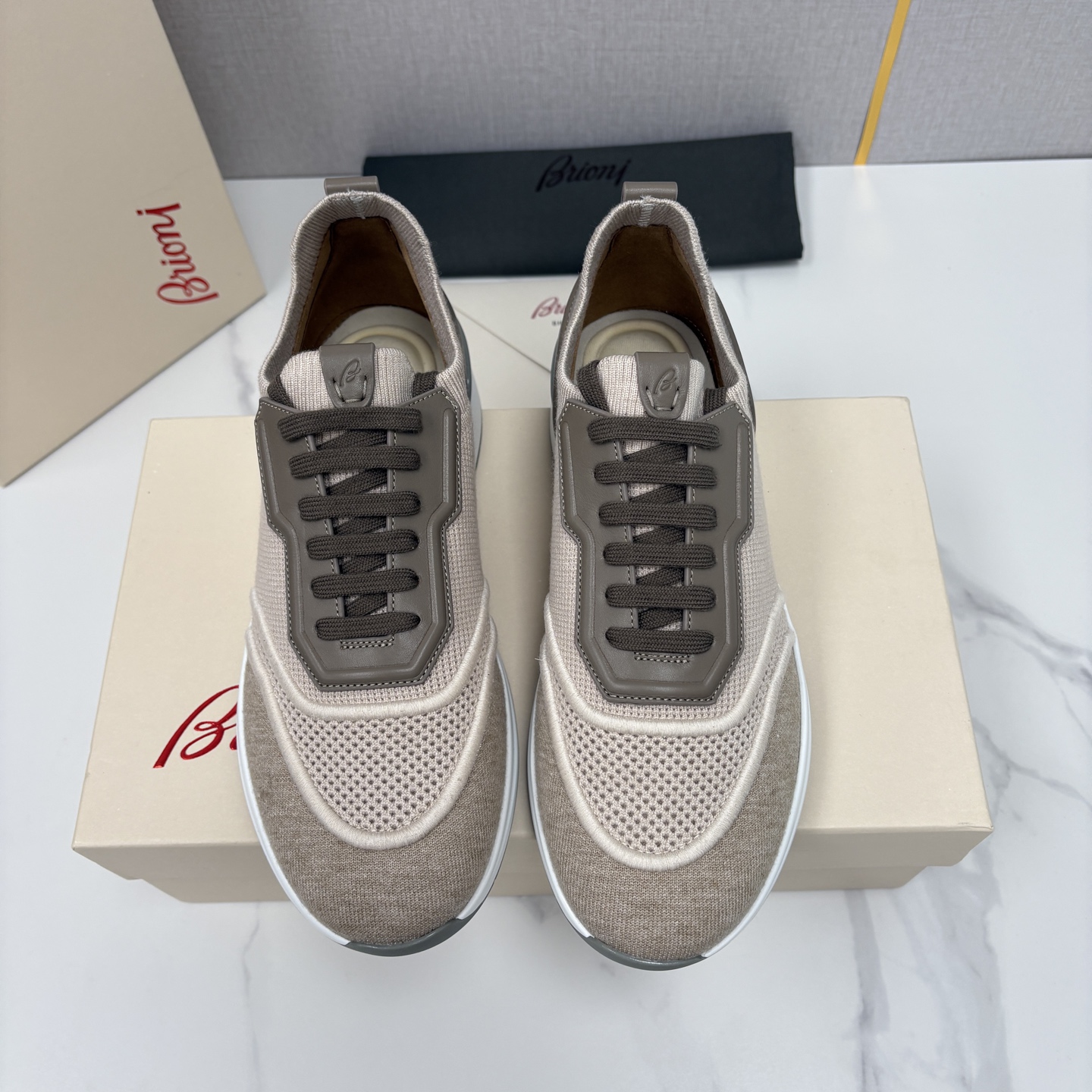 💋💍 Brion* （布里-奥尼） 男士新款轻奢休闲运动鞋 该品牌于1945年创立于意大利罗马的男装奢侈