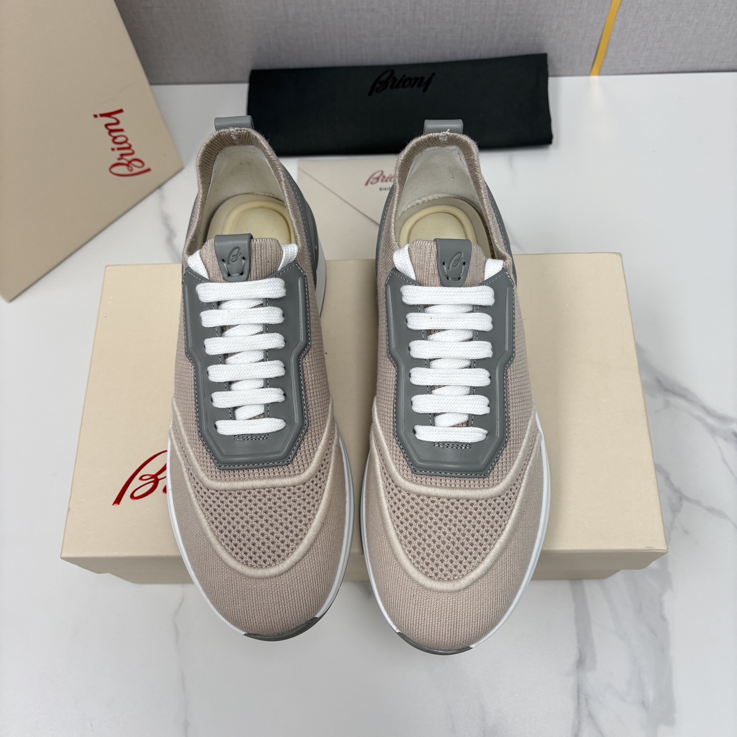💋💍 Brion* （布里-奥尼） 男士新款轻奢休闲运动鞋 该品牌于1945年创立于意大利罗马的男装奢侈