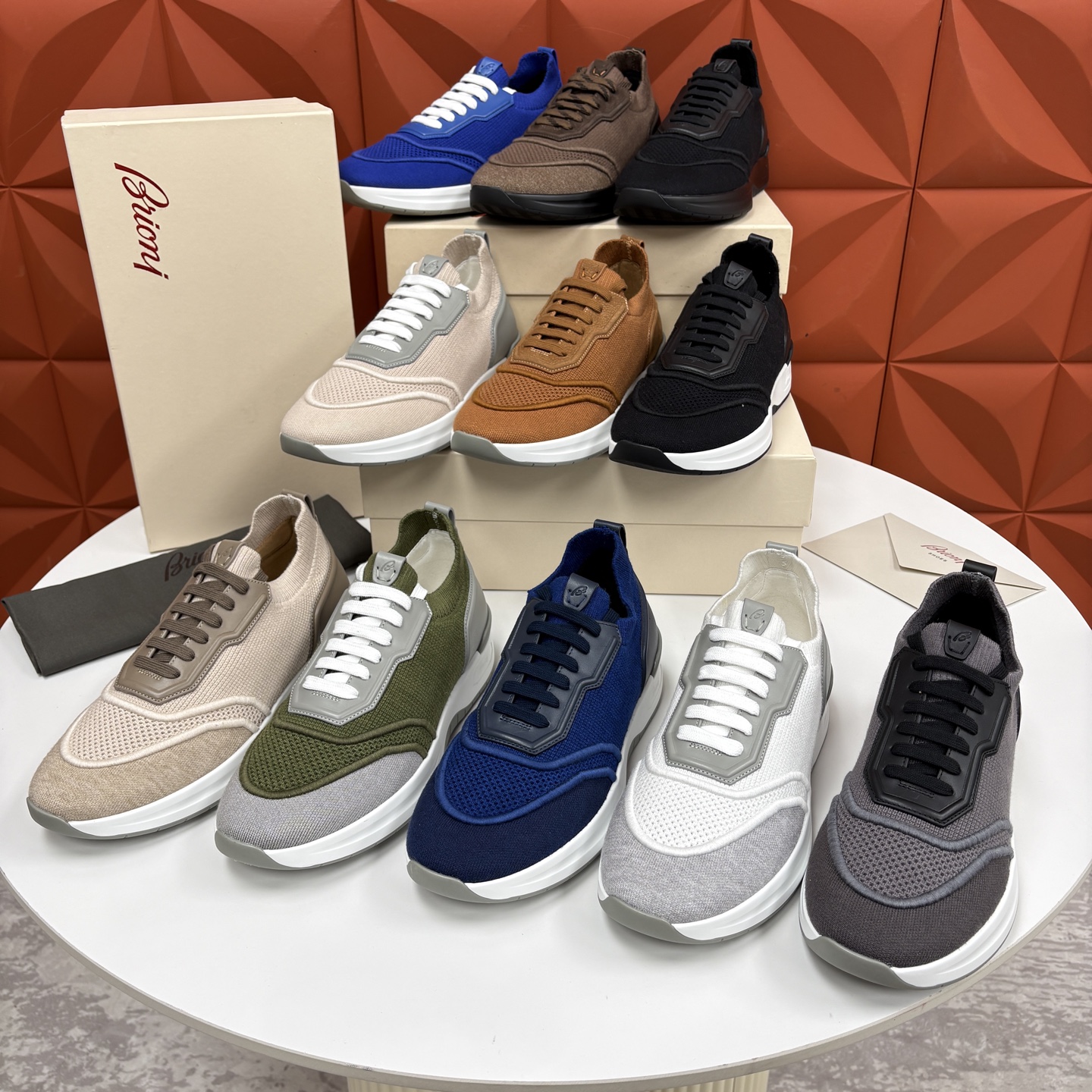 💋💍 Brion* （布里-奥尼） 男士新款轻奢休闲运动鞋 该品牌于1945年创立于意大利罗马的男装奢侈