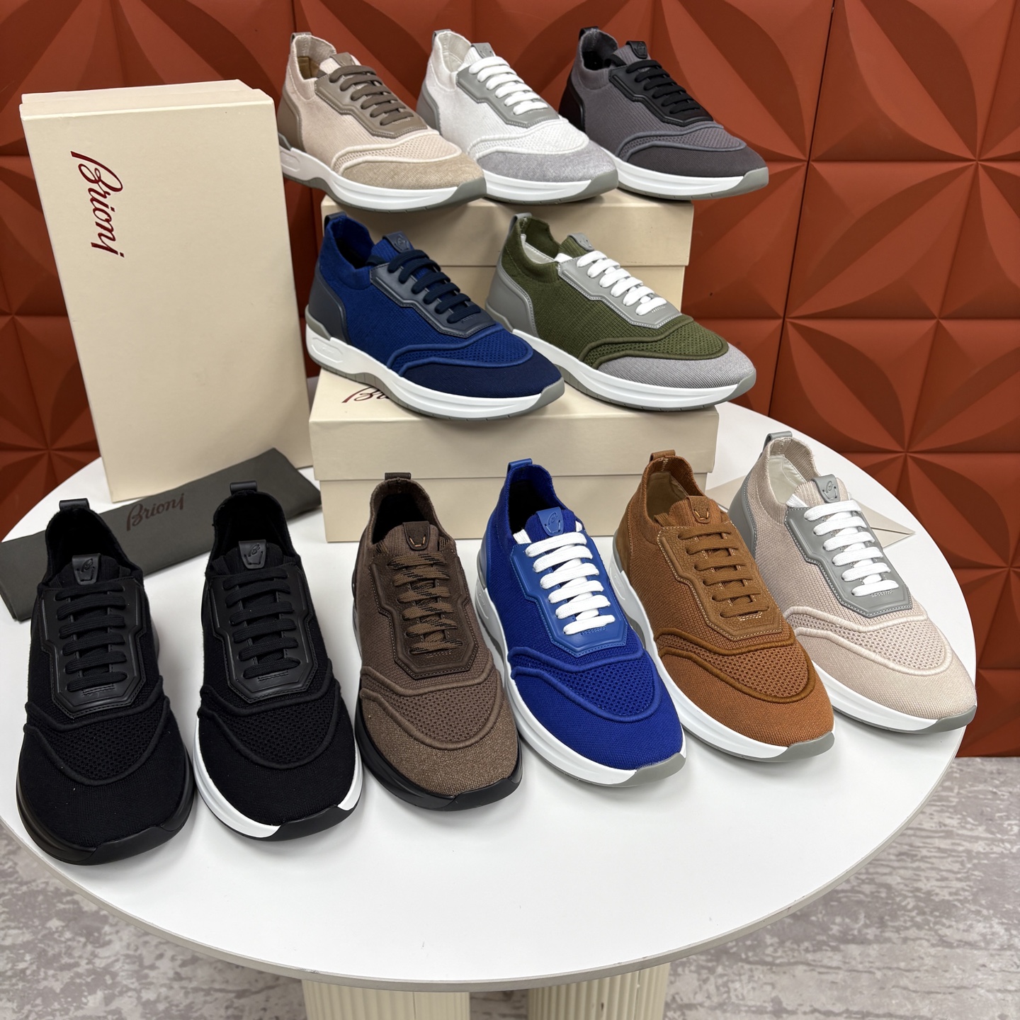 💋💍 Brion* （布里-奥尼） 男士新款轻奢休闲运动鞋 该品牌于1945年创立于意大利罗马的男装奢侈